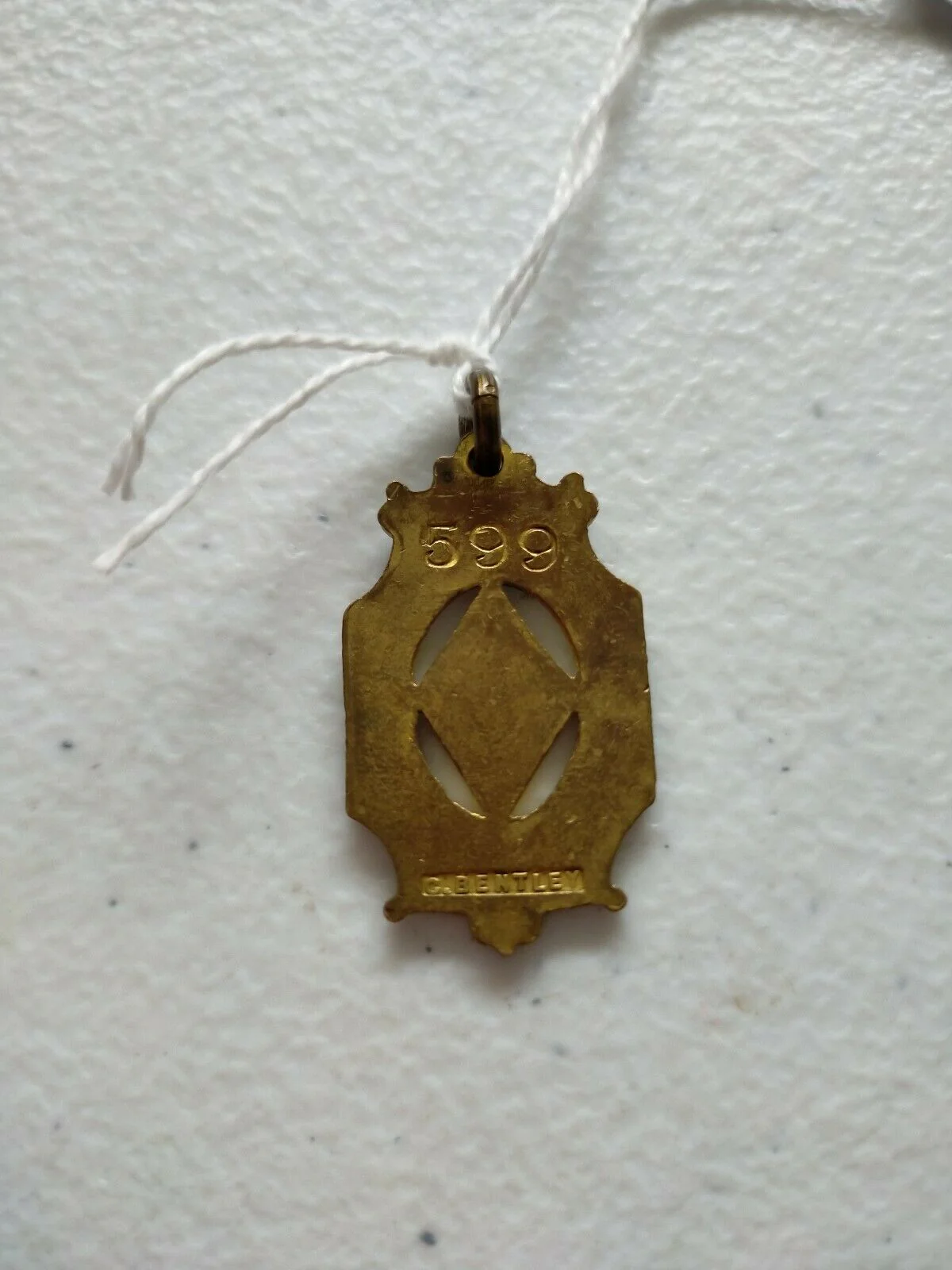 Cricket 1916-7 RARE Melbourne Cricket Club Membership Badge Very Good Condition No.599 - Image 2