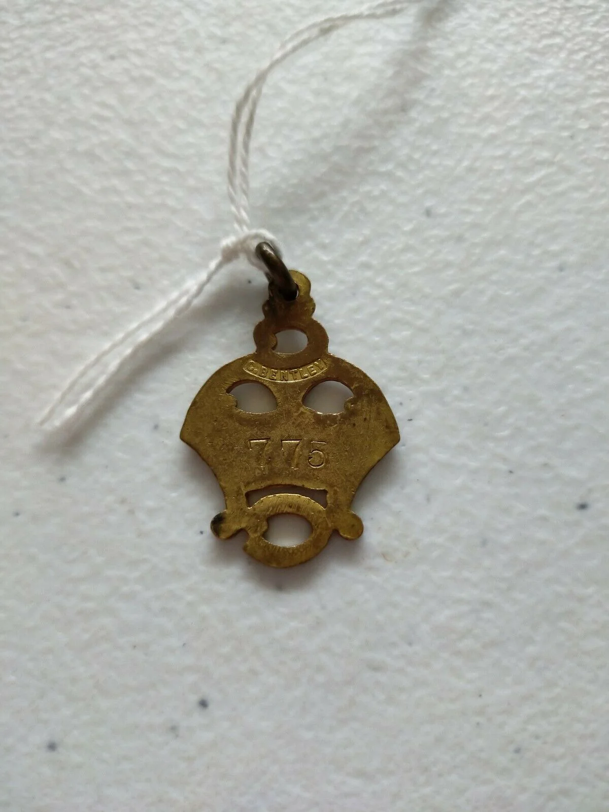 Cricket 1917-18 RARE Melbourne Cricket Club Membership Badge Very Good Condition No.775 - Image 2