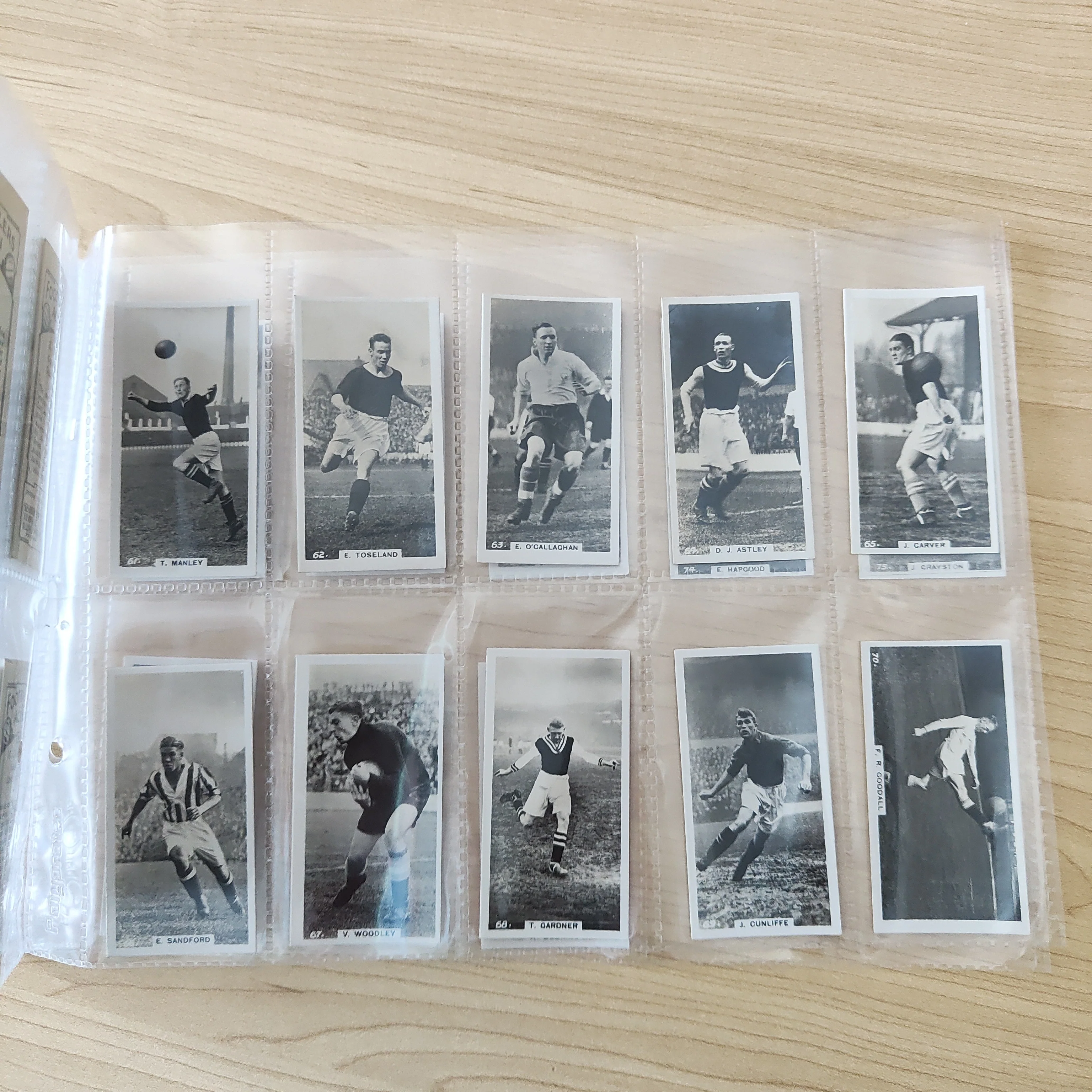 Soccer 1934 Pattreiouex Footballers in Action. Set of 78 Photo Cigarette Cards - Image 5