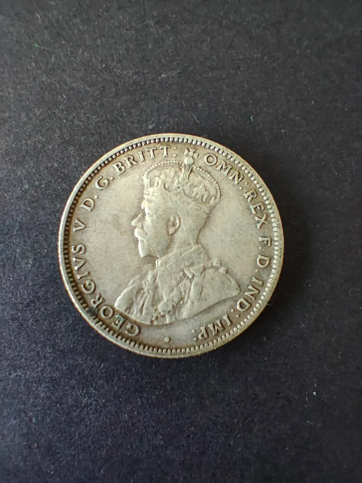 Australia 1935 1/- One Shilling silver coin Fine Condition - Image 2