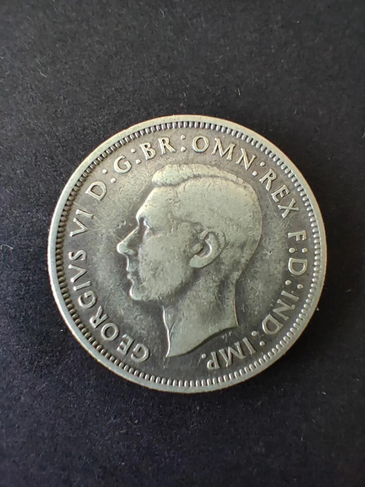 Australia 1939 2/- Florin Silver Coin Fine Condition - Image 2
