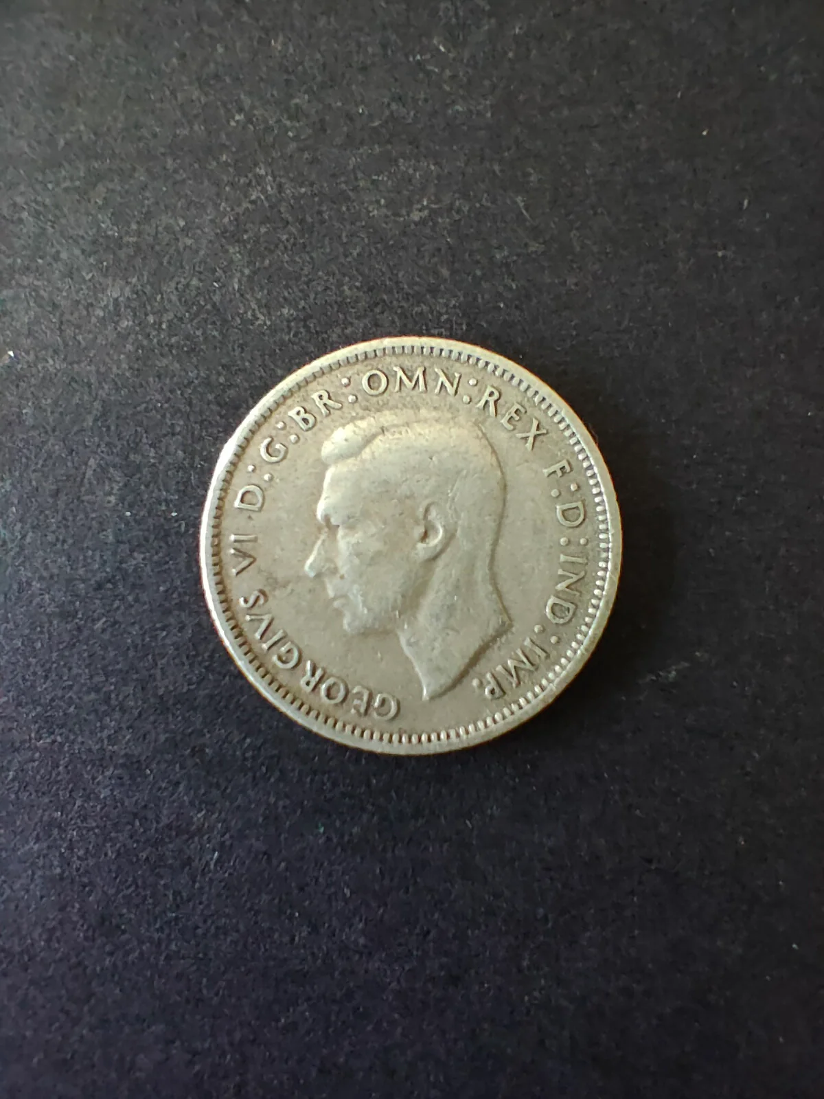 Australia 1942 6d Sixpence Silver Coin Fine Condition - Image 2