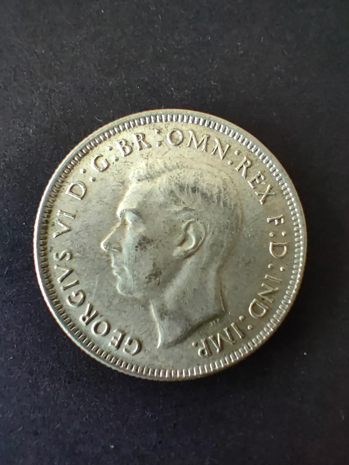 Australia 1943 2/- Florin Silver Coin Fine Condition - Image 2