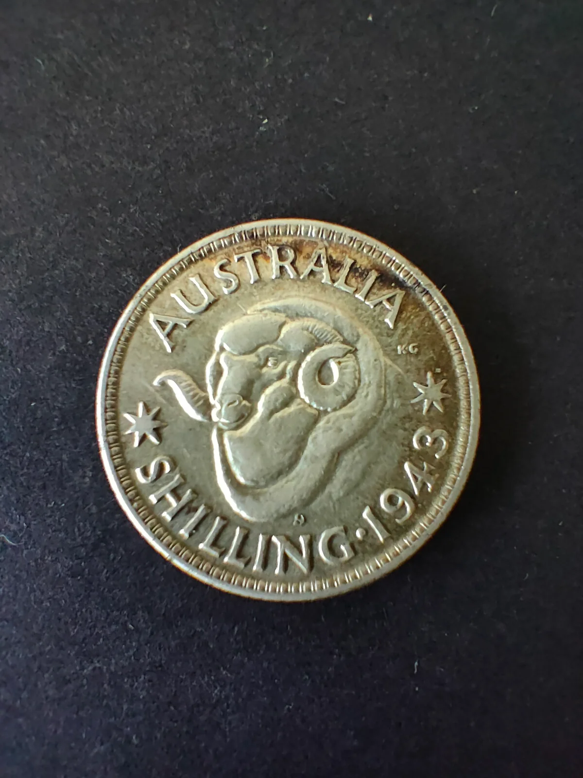 Australia 1943S San Francisco mintmark 1/- One Shilling silver coin Very Fine Condition