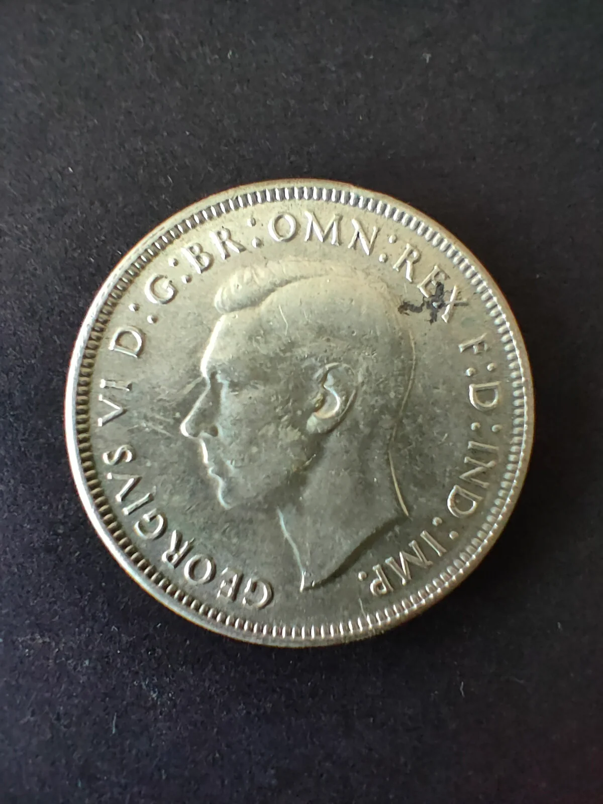 Australia 1943S 2/- Florin Silver Coin Fine Condition - Image 2