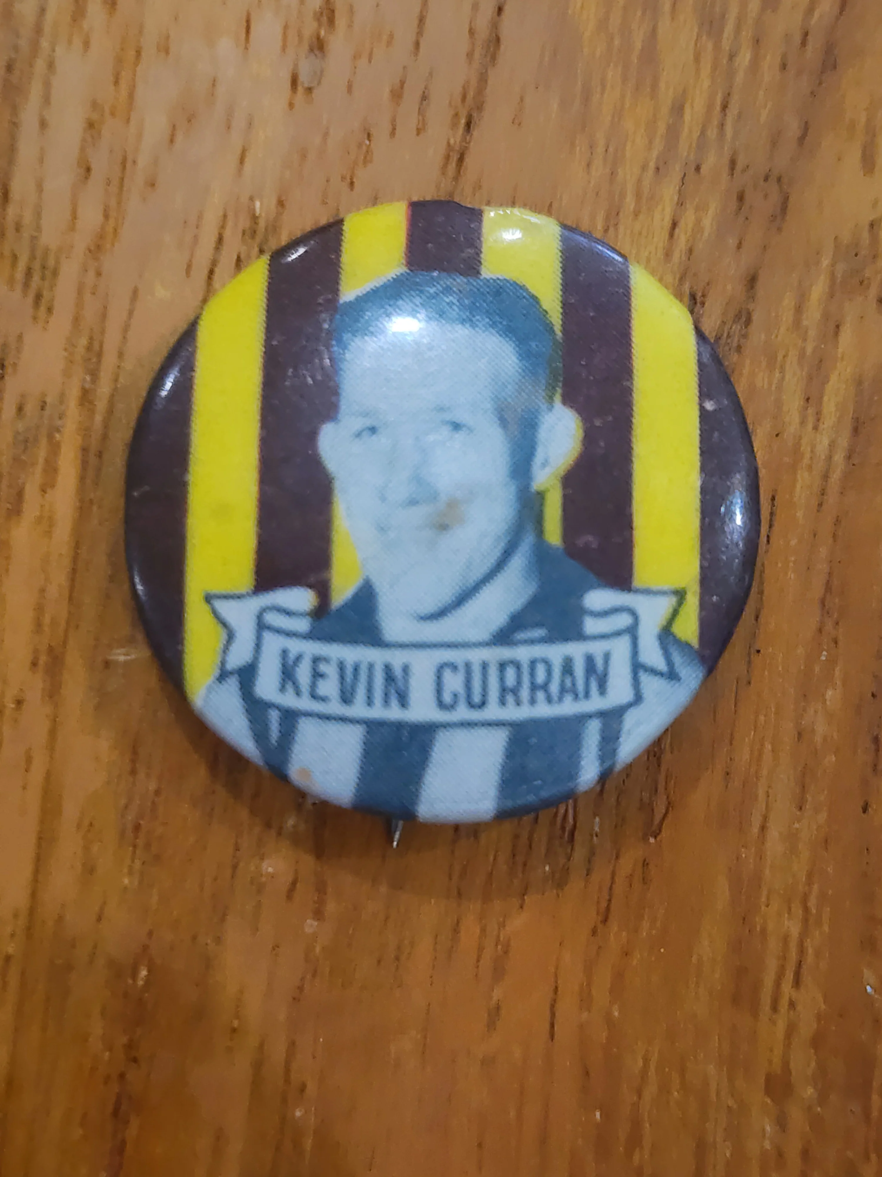 1950s Argus Football Badge - Hawthorn Kevin Curran