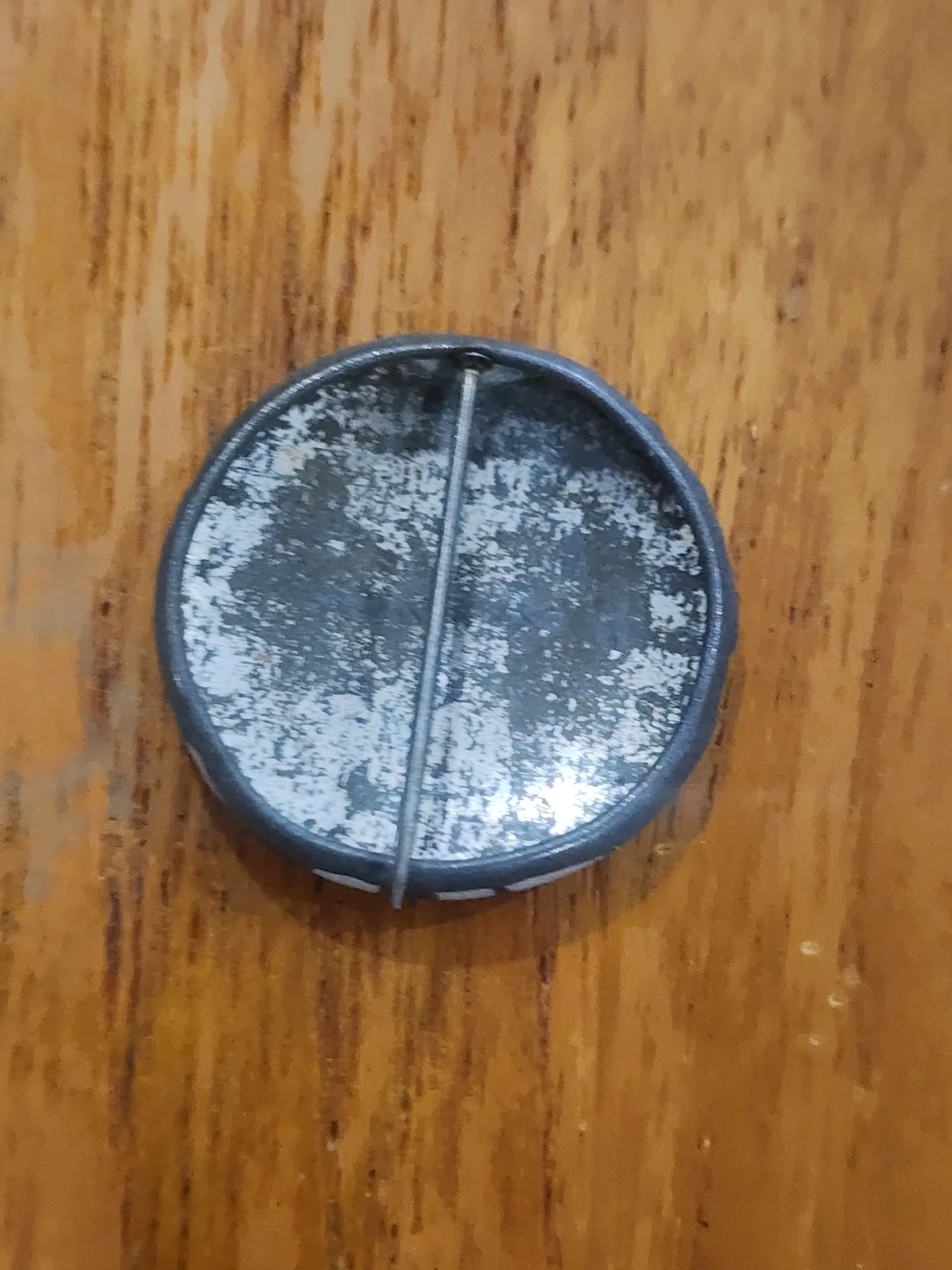1950s Argus Football Badge - Hawthorn Kevin Curran - Image 2