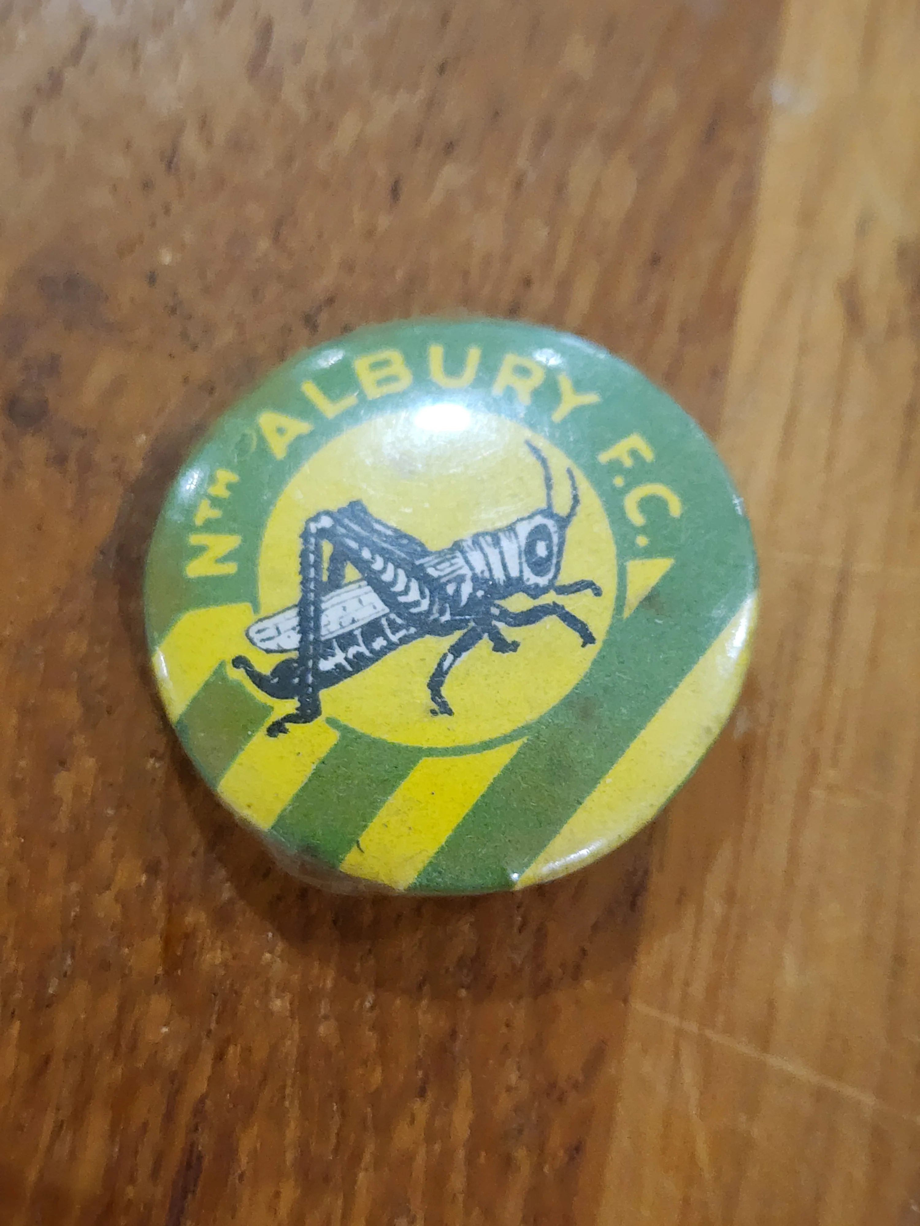 1950s Argus Football Badge - Nth Albury Football Club