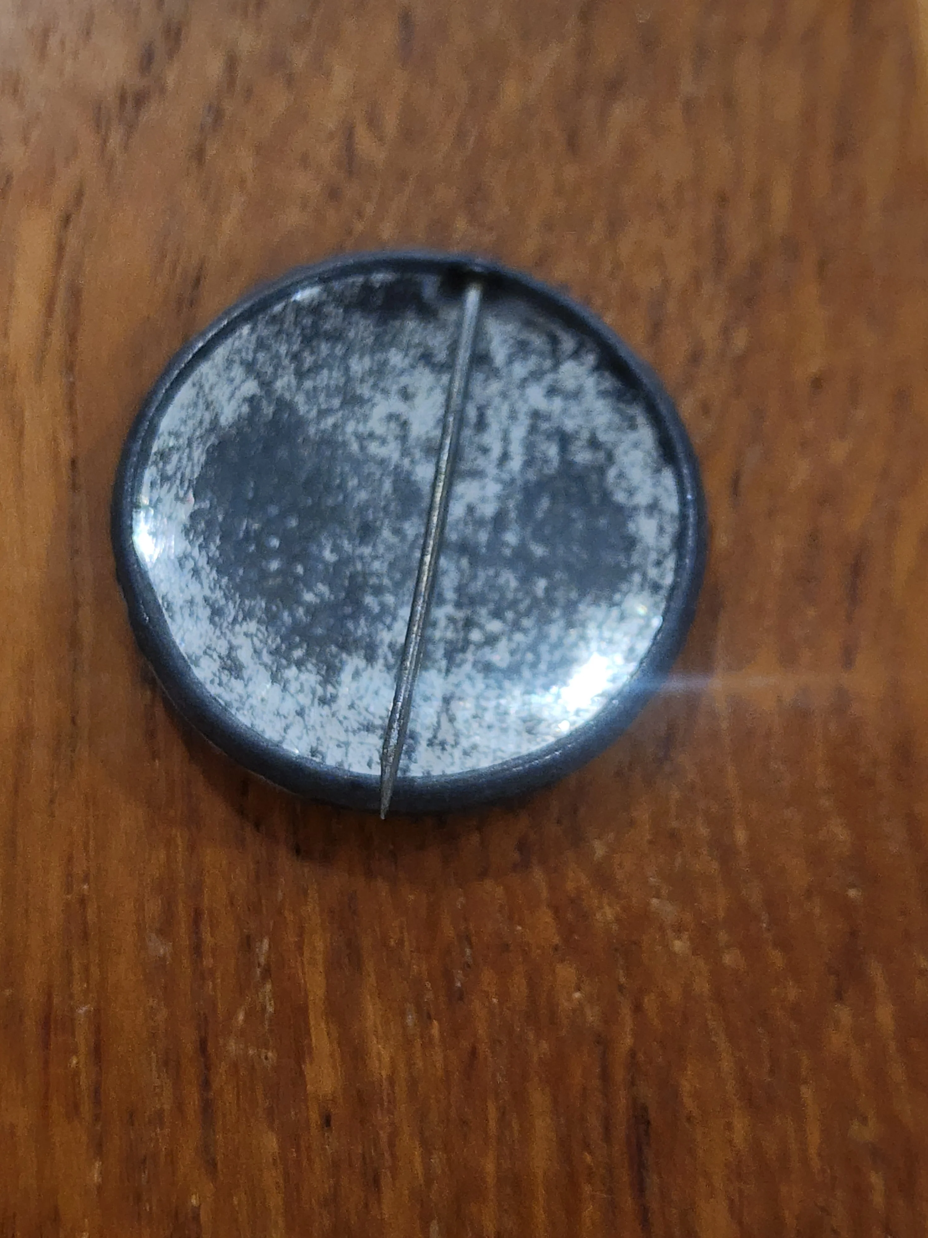 1950s Argus Football Badge - Richmond Bill Morris - Image 2