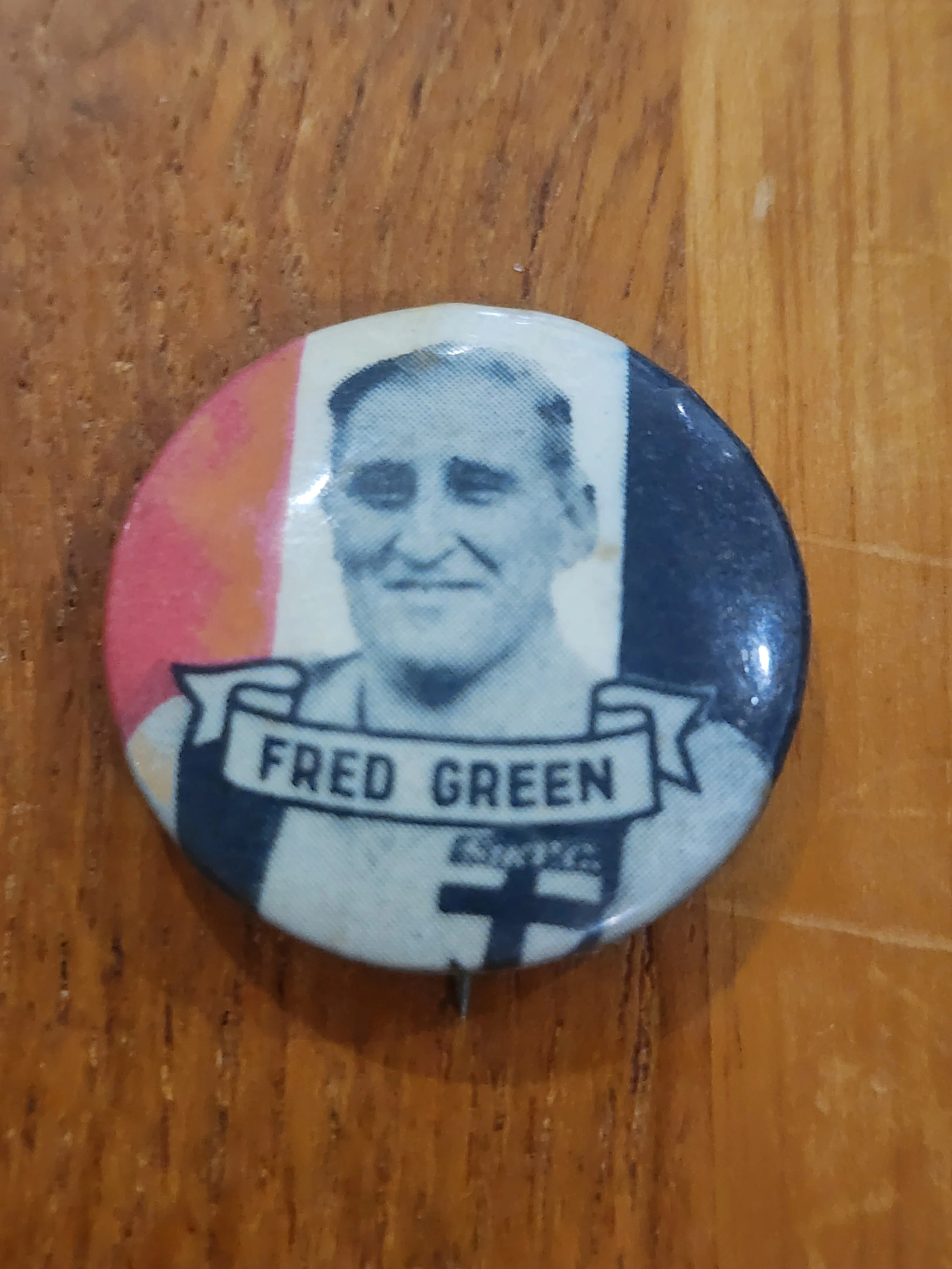 1950s Argus Football Badge - St Kilda Fred Green
