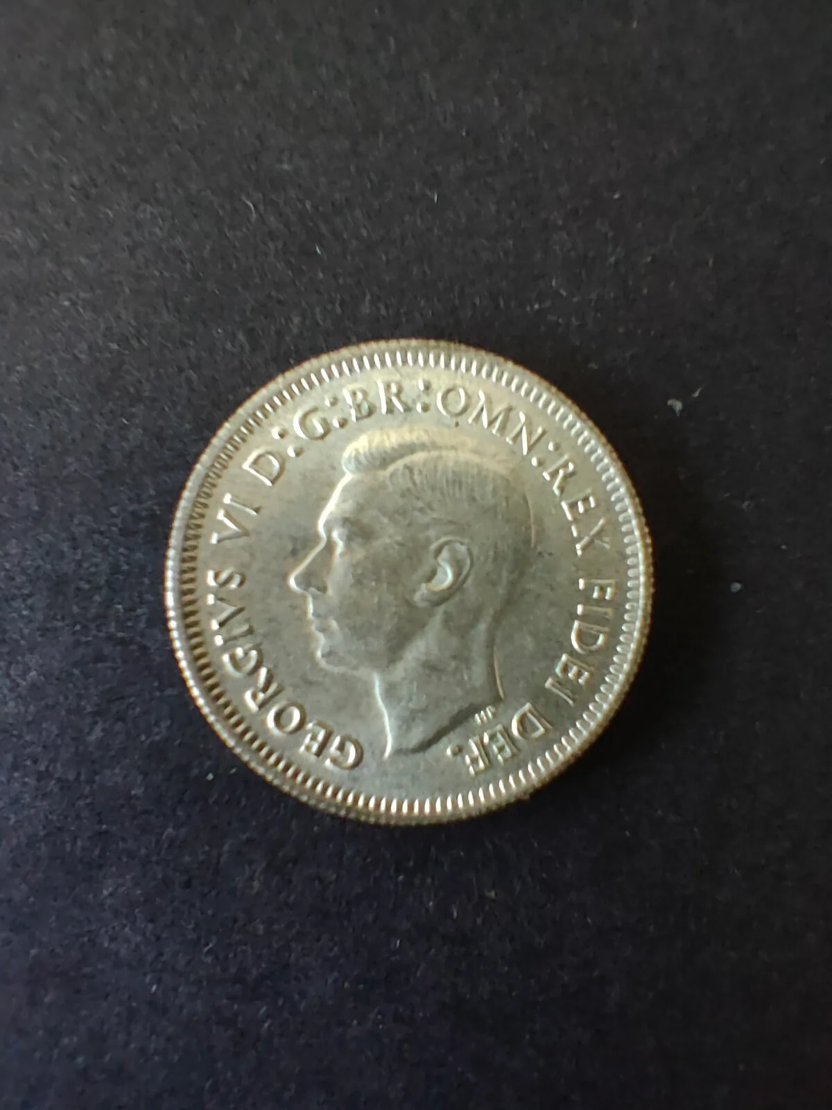 Australia 1951 PL 6d Sixpence Silver Coin Fine Condition. London Mint - Image 2