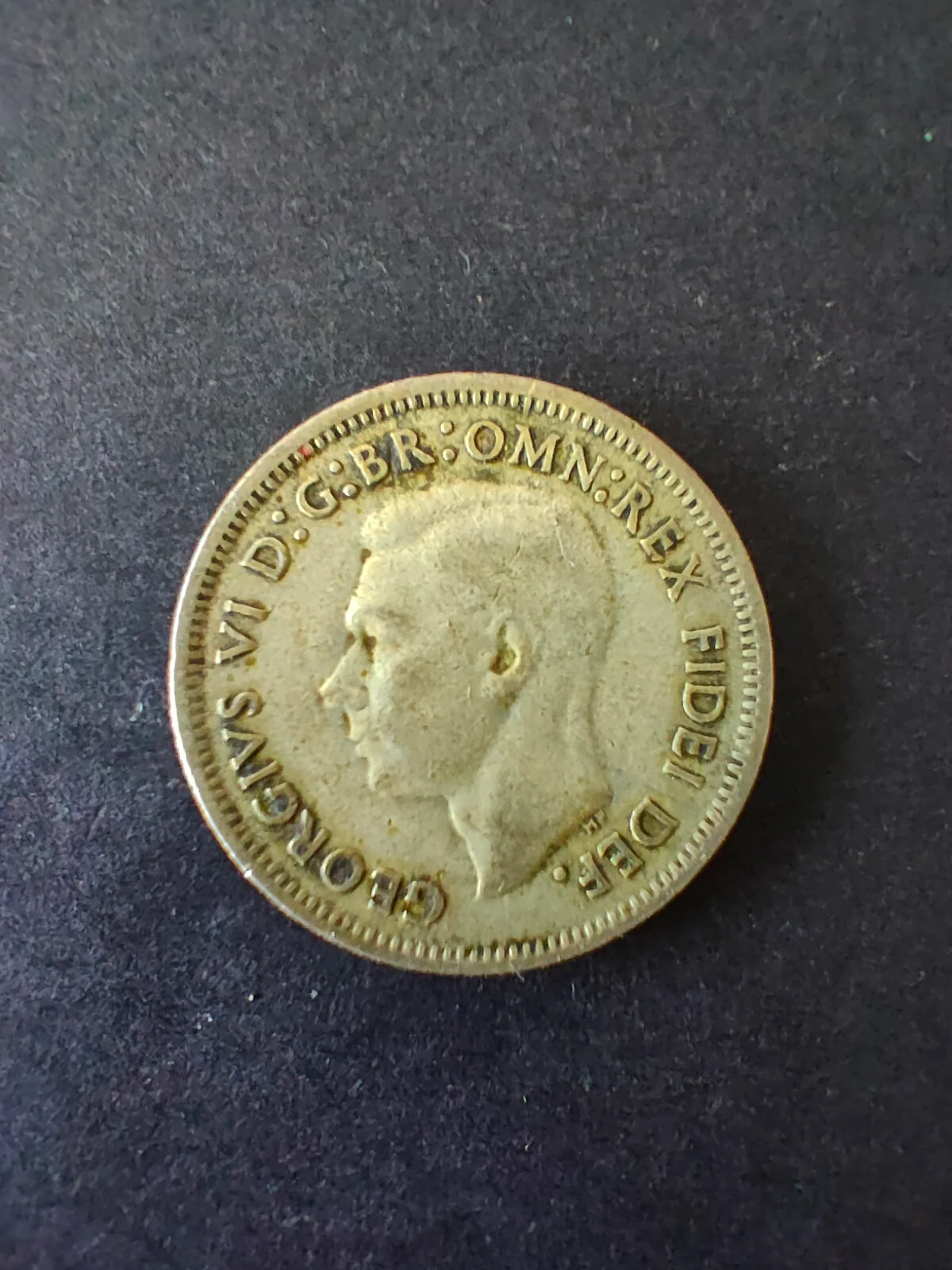 Australia 1952 1/- One Shilling silver coin Fine Condition - Image 2