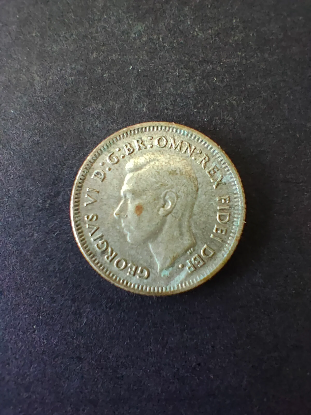 Australia 1952 6d Sixpence Silver Coin Fine Condition - Image 2