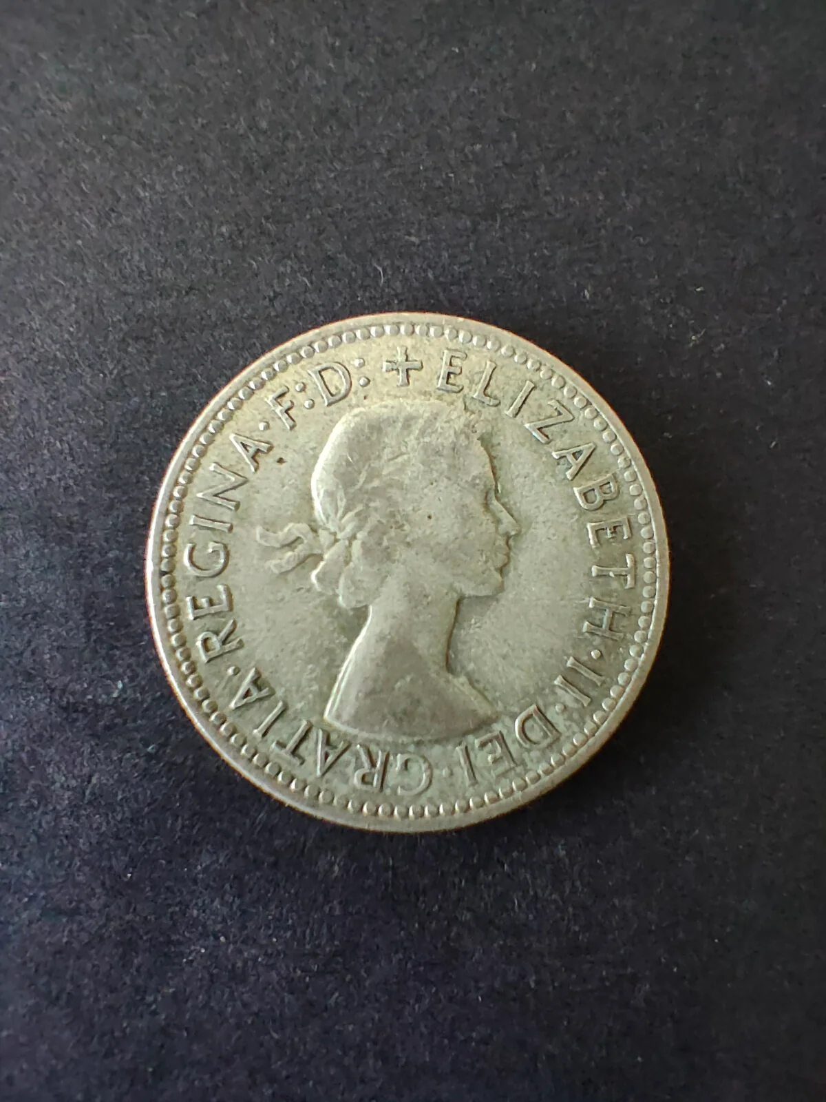 Australia 1955 1/- One Shilling silver coin Fine Condition - Image 2