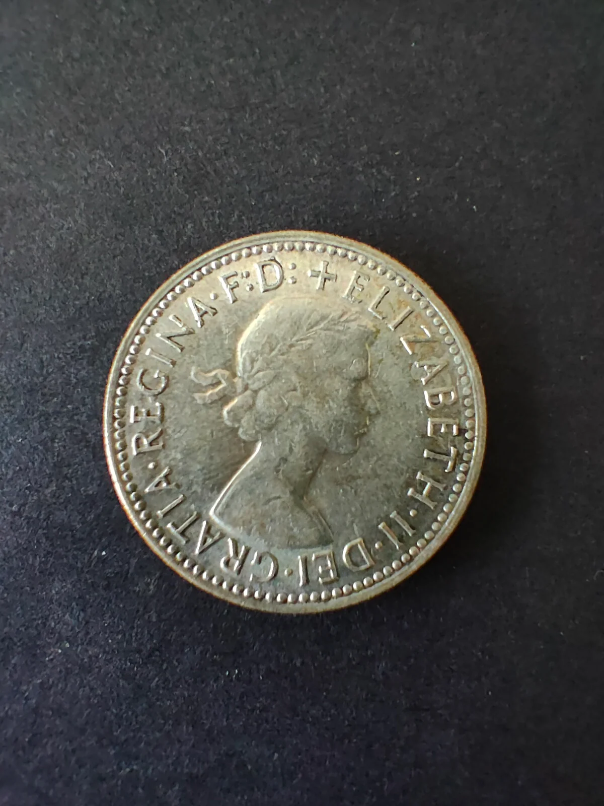 Australia 1957 1/- One Shilling silver coin Very Fine Condition - Image 2
