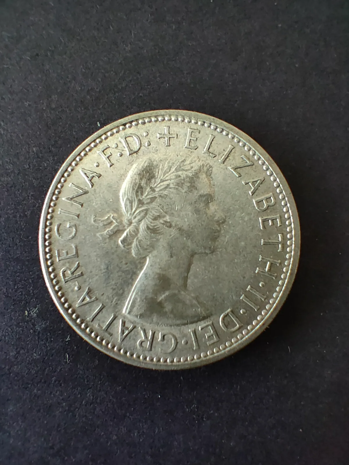 Australia 1959  2/- Florin Silver Coin Extremely Fine Condition - Image 2