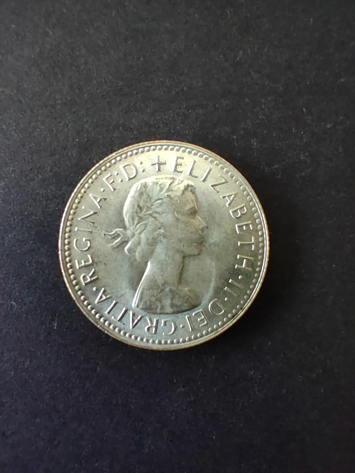 Australia 1962 1/- One Shilling Silver Coin Very Fine Condition - Image 2