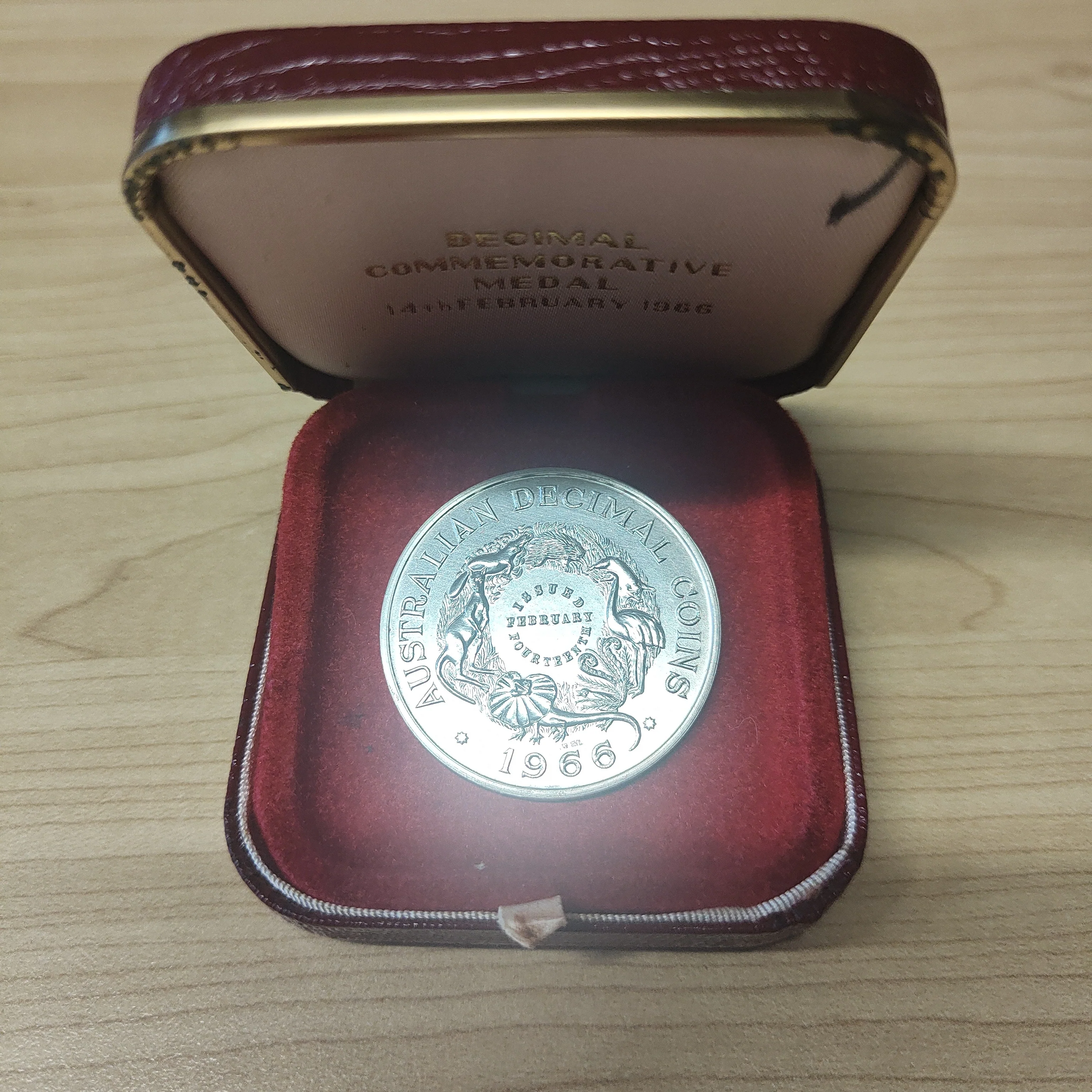 Australia 1965 The Royal Australian Mint Canberra Commemorative Silver Medal Opening Of The Mint - Image 2