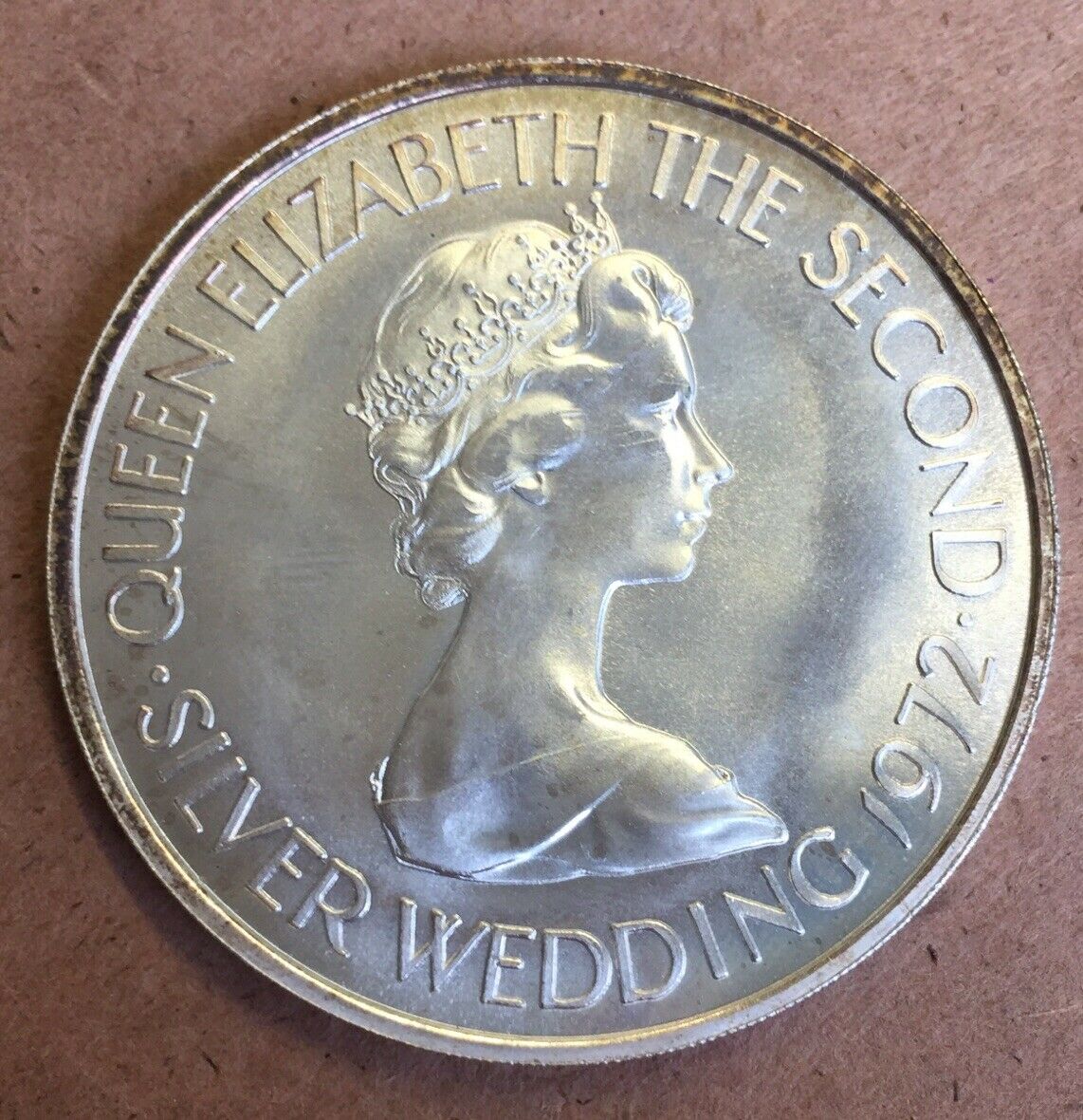 Jersey 1972 £2.5 Pounds Silver Wedding Coin. Crayfish Uncirculated - Image 2