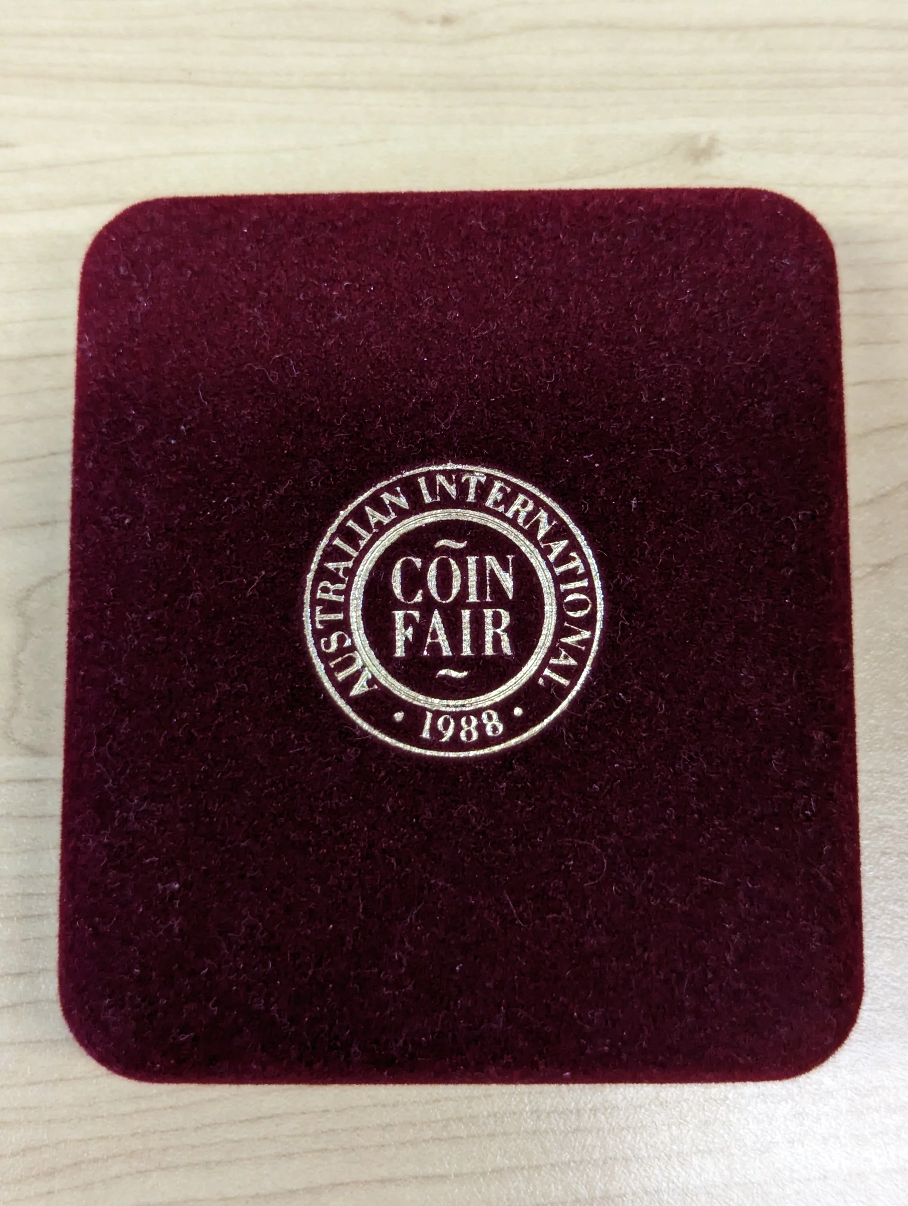 Australia 1988 Royal Australian Mint International Coin Fair Holey Dollar Silver Medal. Only 1000 struck - Image 3