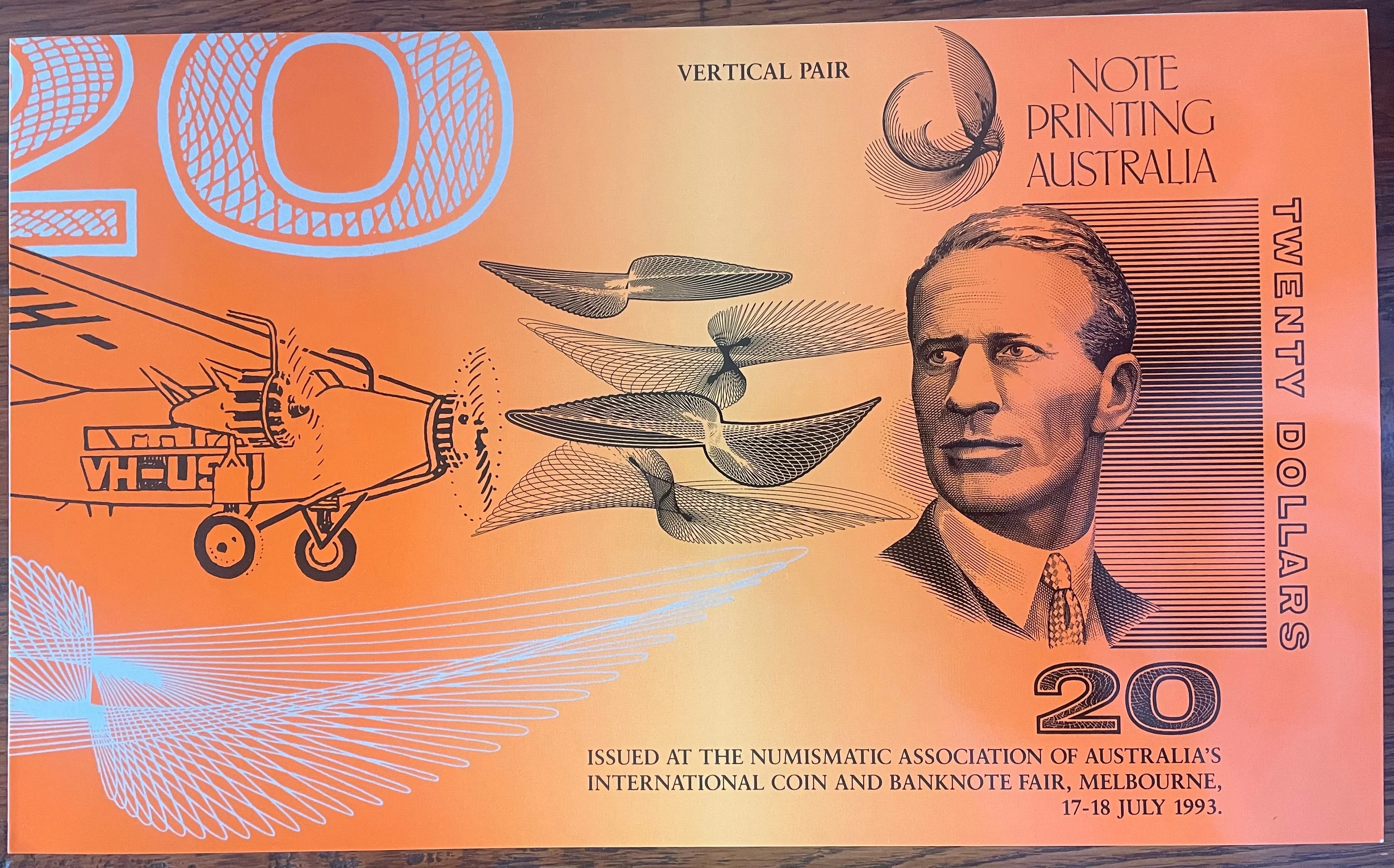 Australia 1993 Melbourne Fair $20 Paper Uncut Vertical Pair Banknotes Red Serial Number In Folder - Image 3