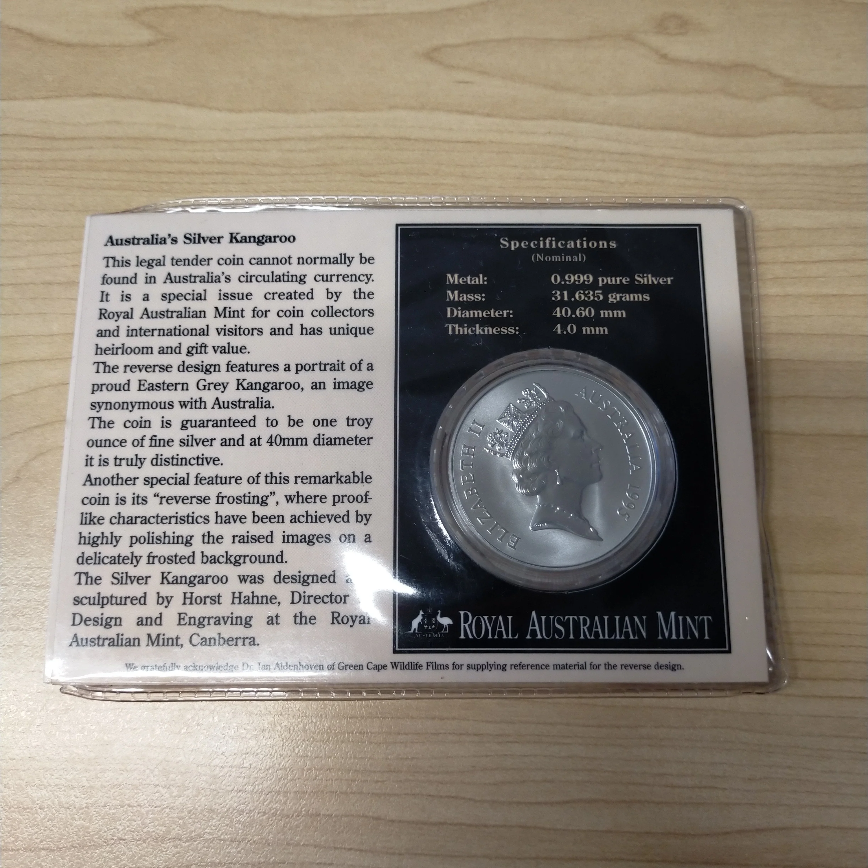 Australia 1995 Royal Australian Mint $1 Kangaroo 1 oz One Ounce Silver Coin - Image 2