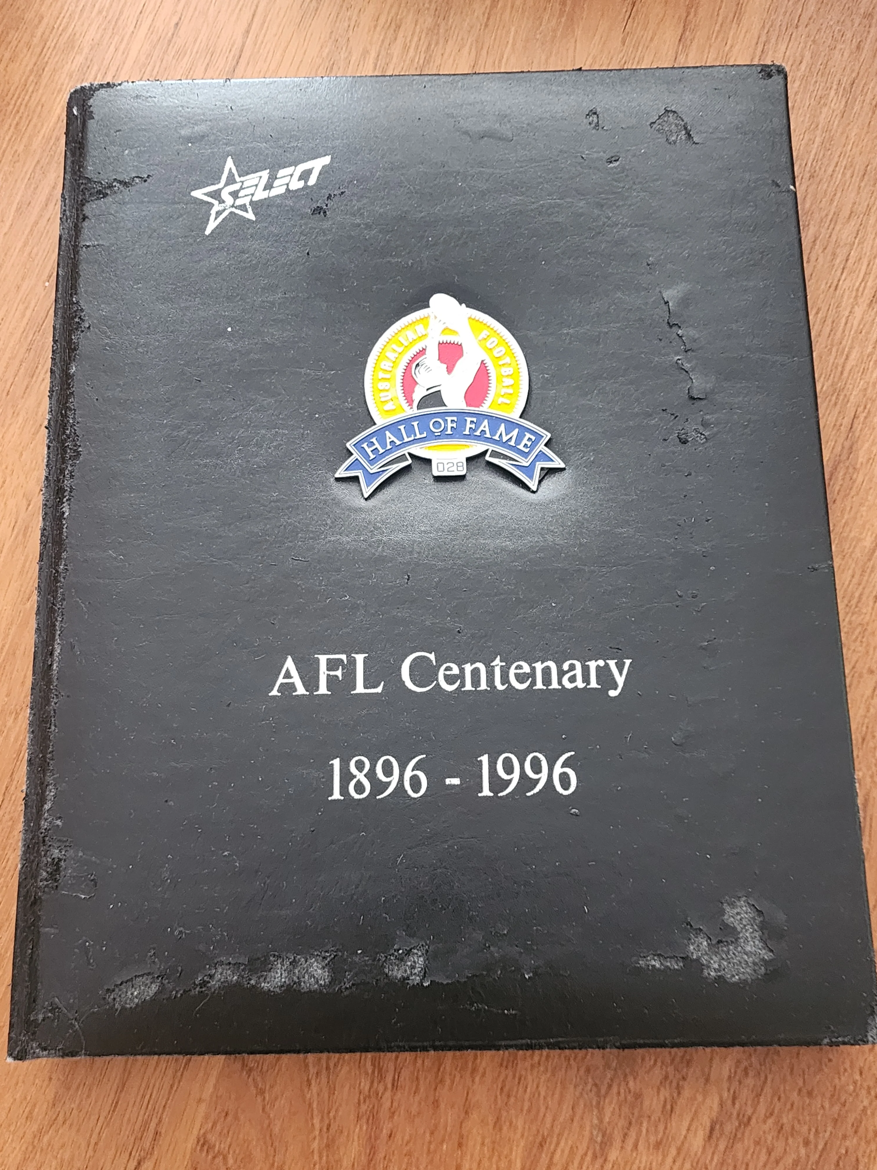 1996 AFL Hall Of Fame Platinum Set Inc Triple Brownlow Signature card (Dick Reynolds, Ian Stewart, Bob Skilton)
