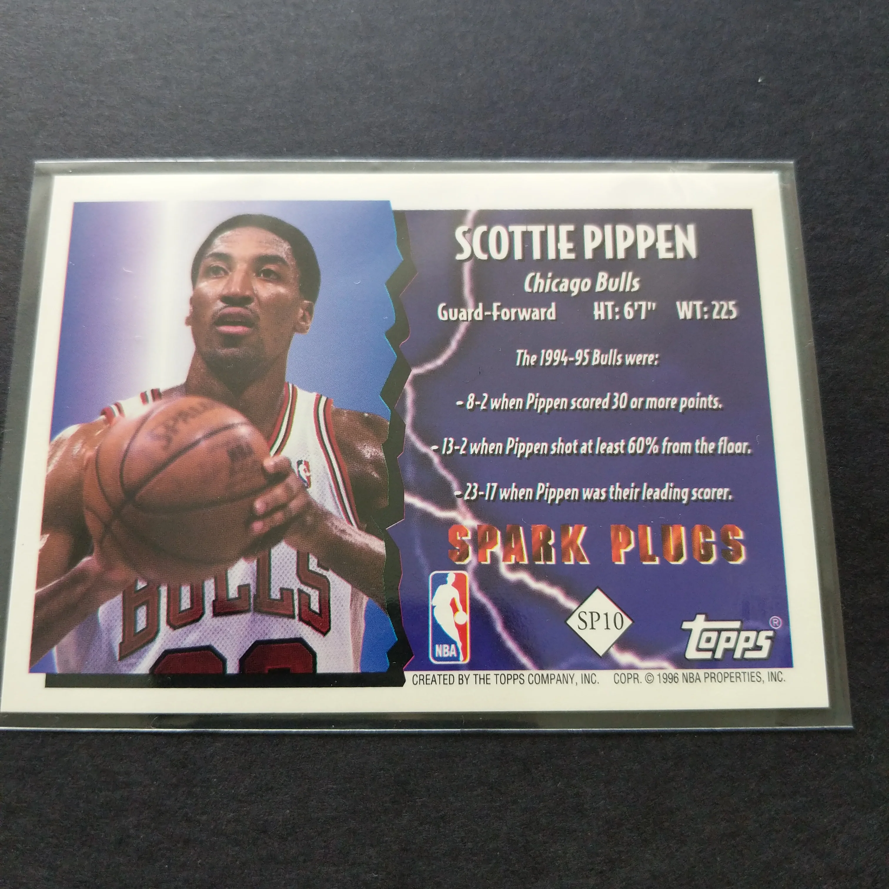 1996 Topps Scottie Pippen Spark Plugs NBA Basketball Card - Image 2