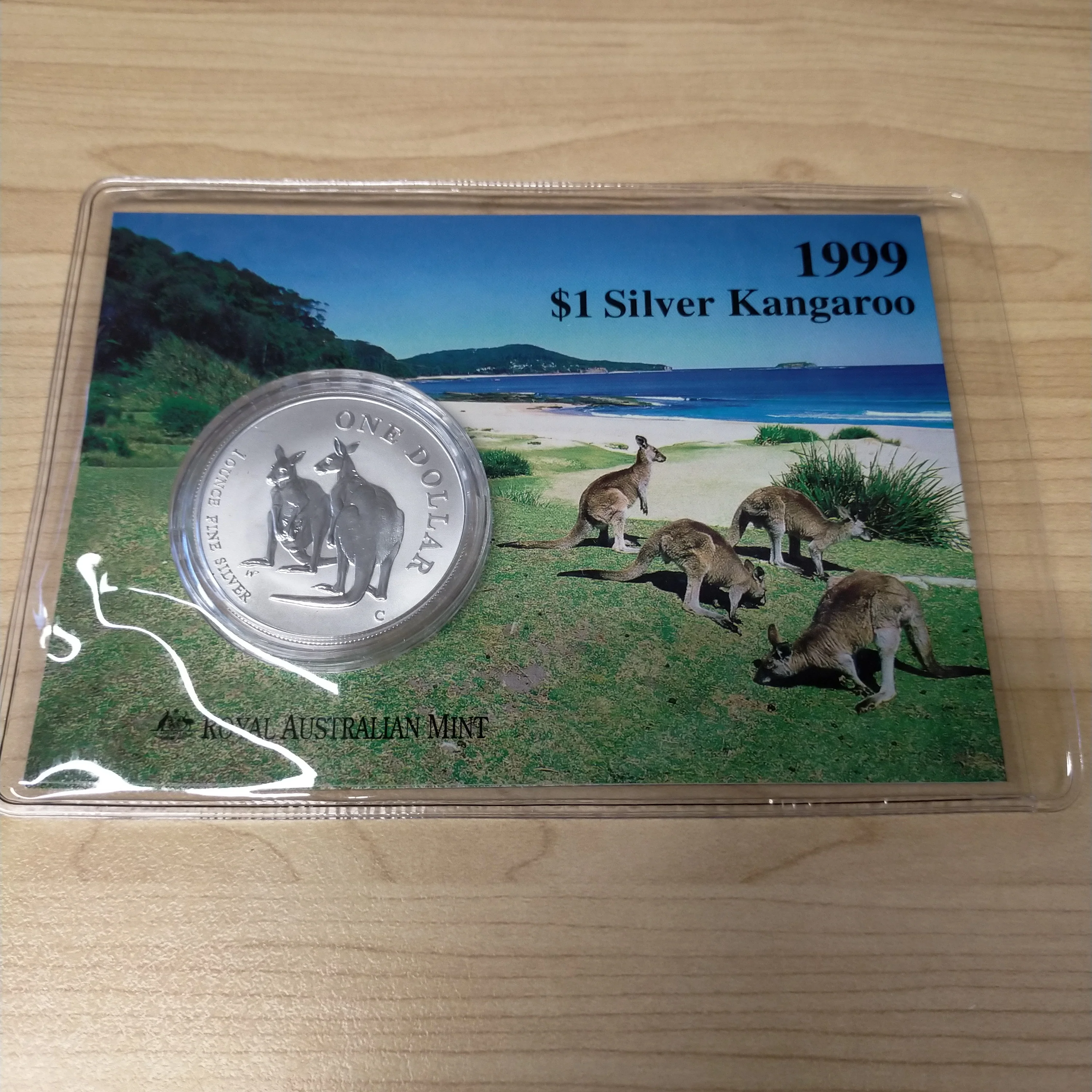 Australia 1999 Royal Australian Mint $1 Kangaroo 1 oz One Ounce Silver Coin