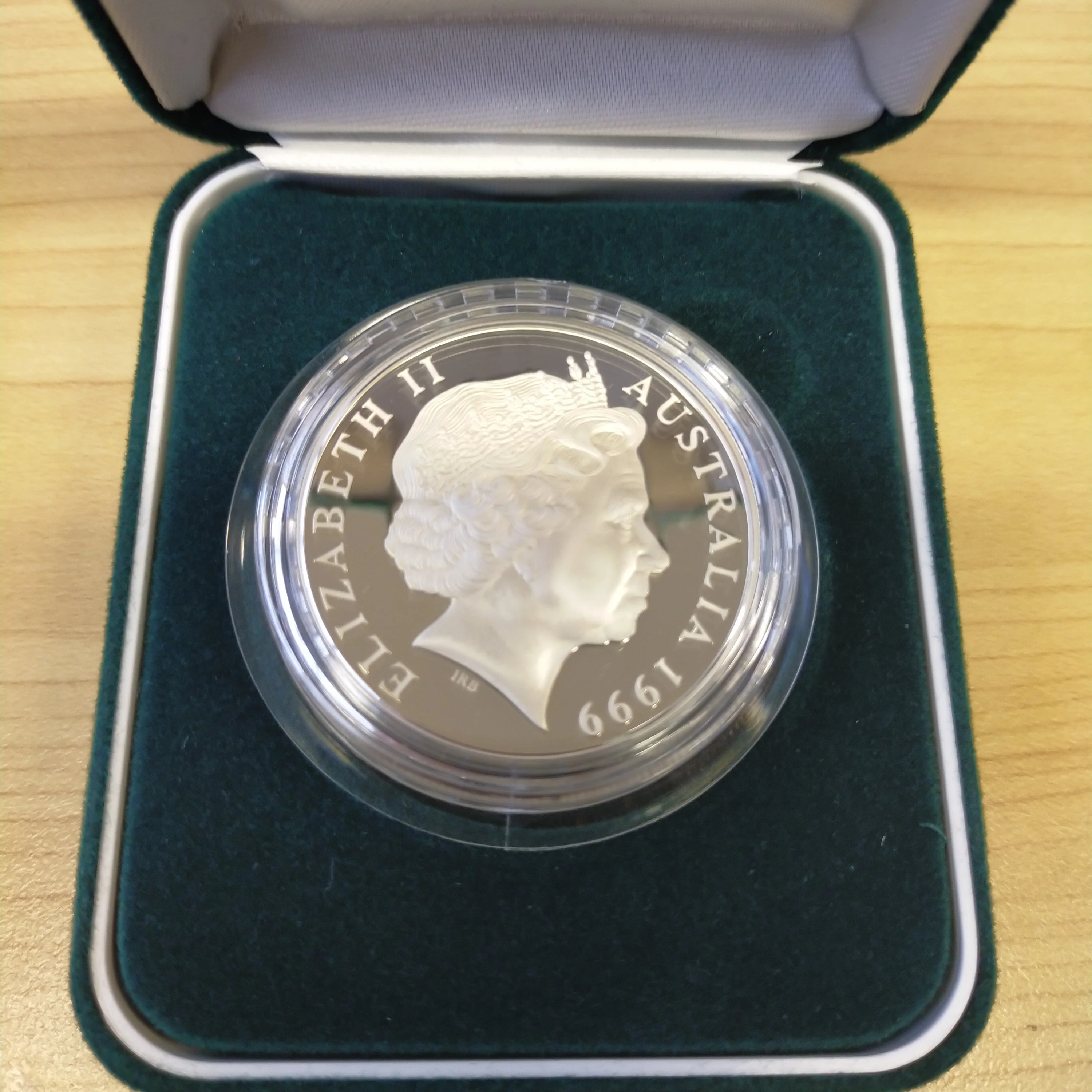 Australia 1999 Royal Australian Mint $1 Kangaroo Silver Proof Coin - Image 2