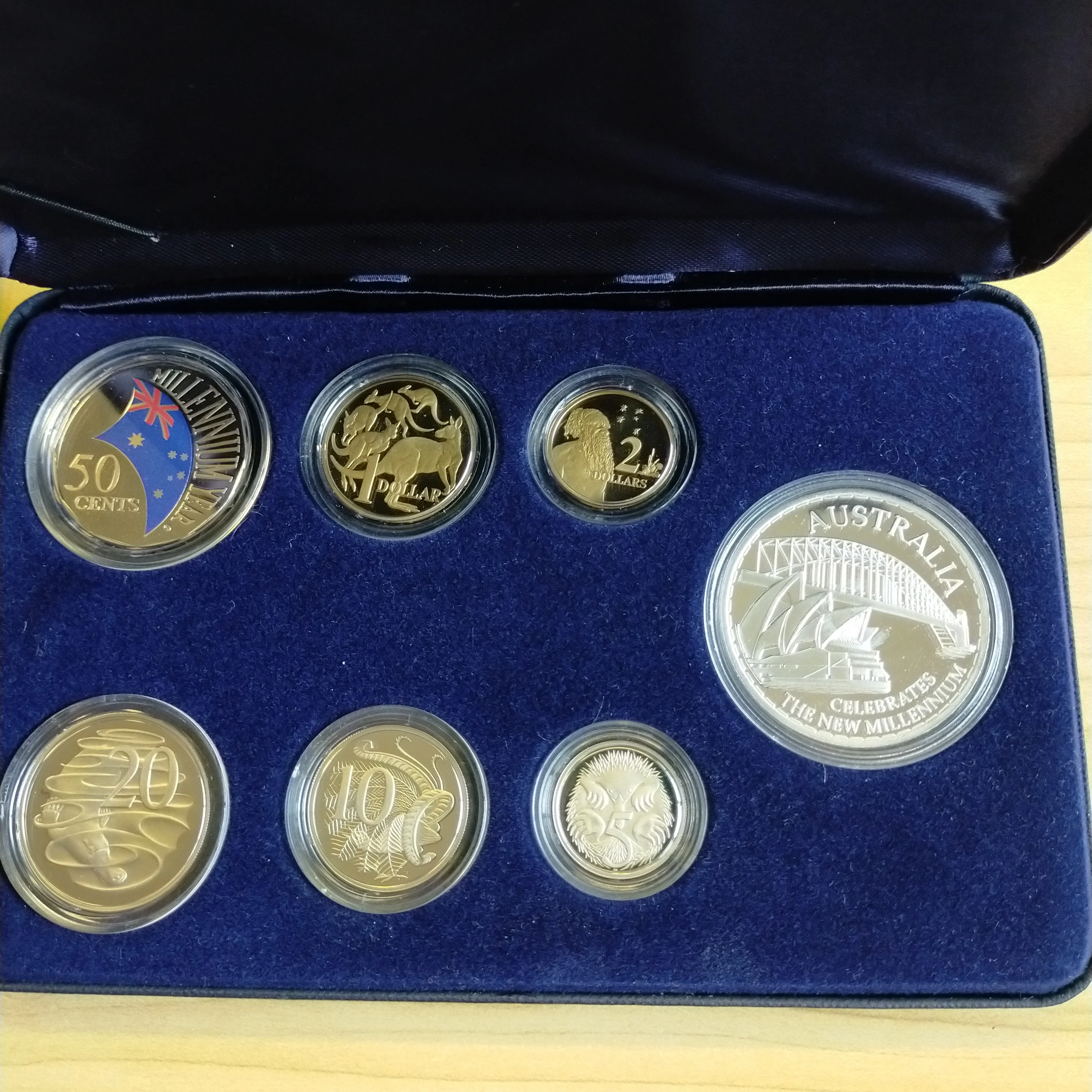 Australia 2000 Downies International Proof Collection .999 Silver Proof Medallion Limited Edition Set - Image 2