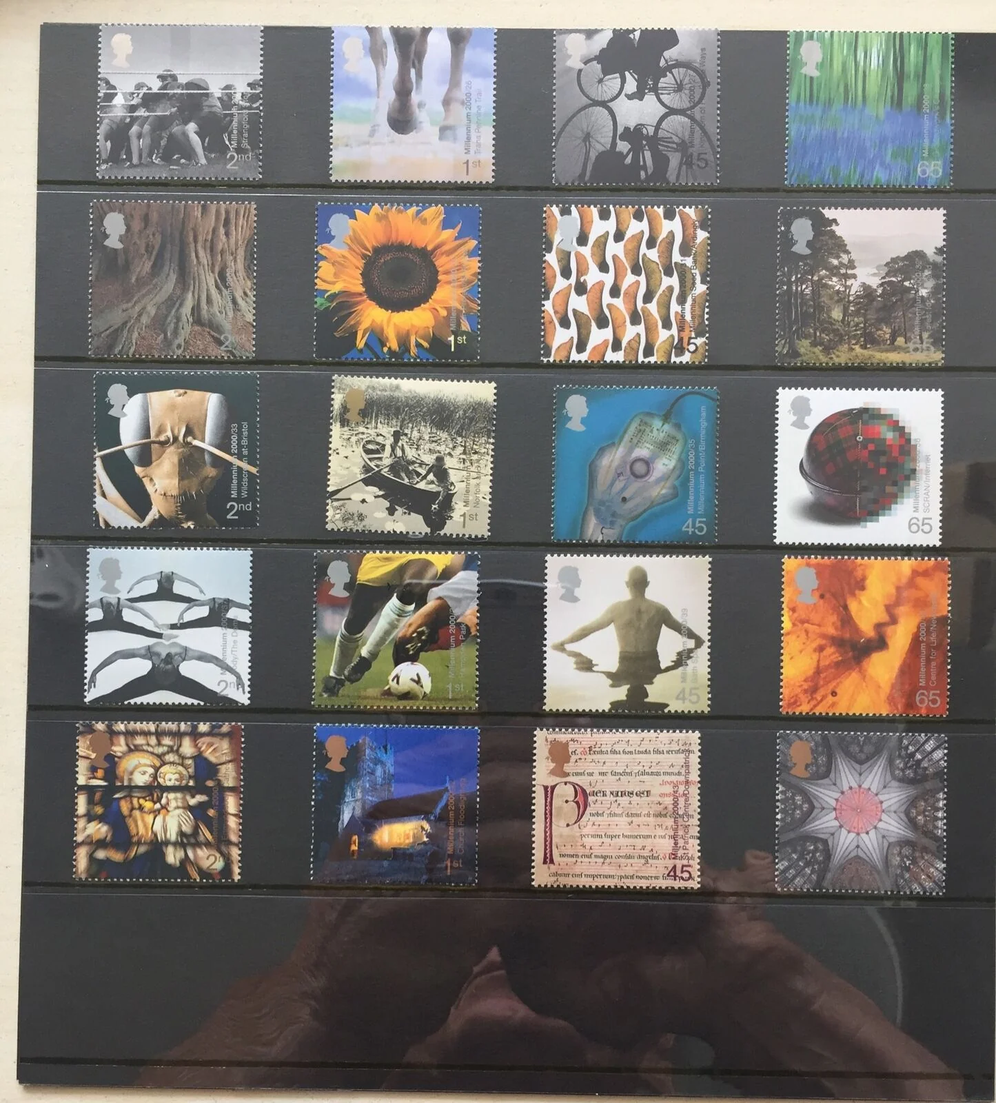 GB Great Britain 2000 Royal Mail Stamp Year Album Volume 17 Includes Years Issues. - Image 3