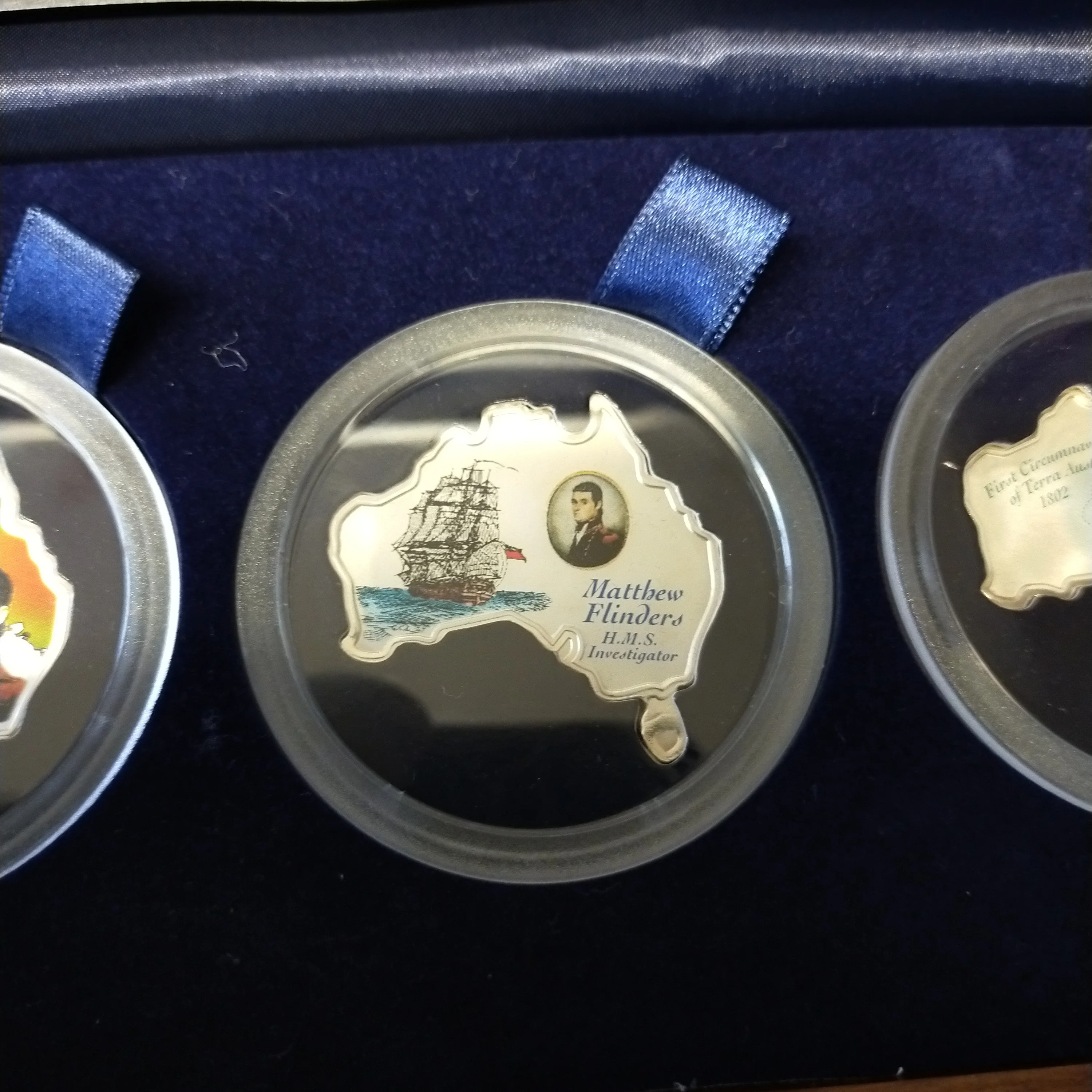 Uganda  Australia 2002 Perth Mint The Matthew Flinders  Map of Australia Coin Collection of 4 x 1oz Coloured Silver Coins - Image 4