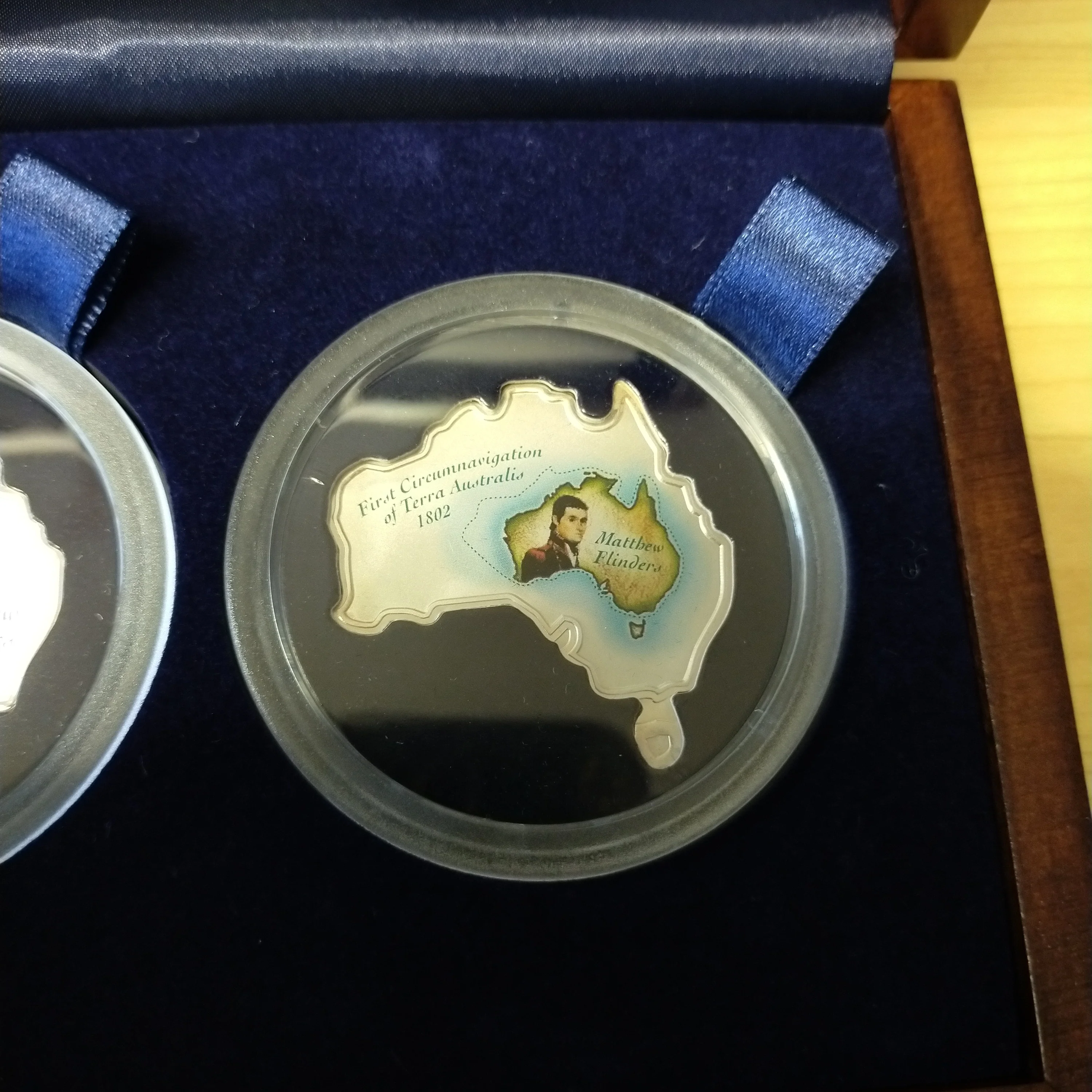 Uganda  Australia 2002 Perth Mint The Matthew Flinders  Map of Australia Coin Collection of 4 x 1oz Coloured Silver Coins - Image 5