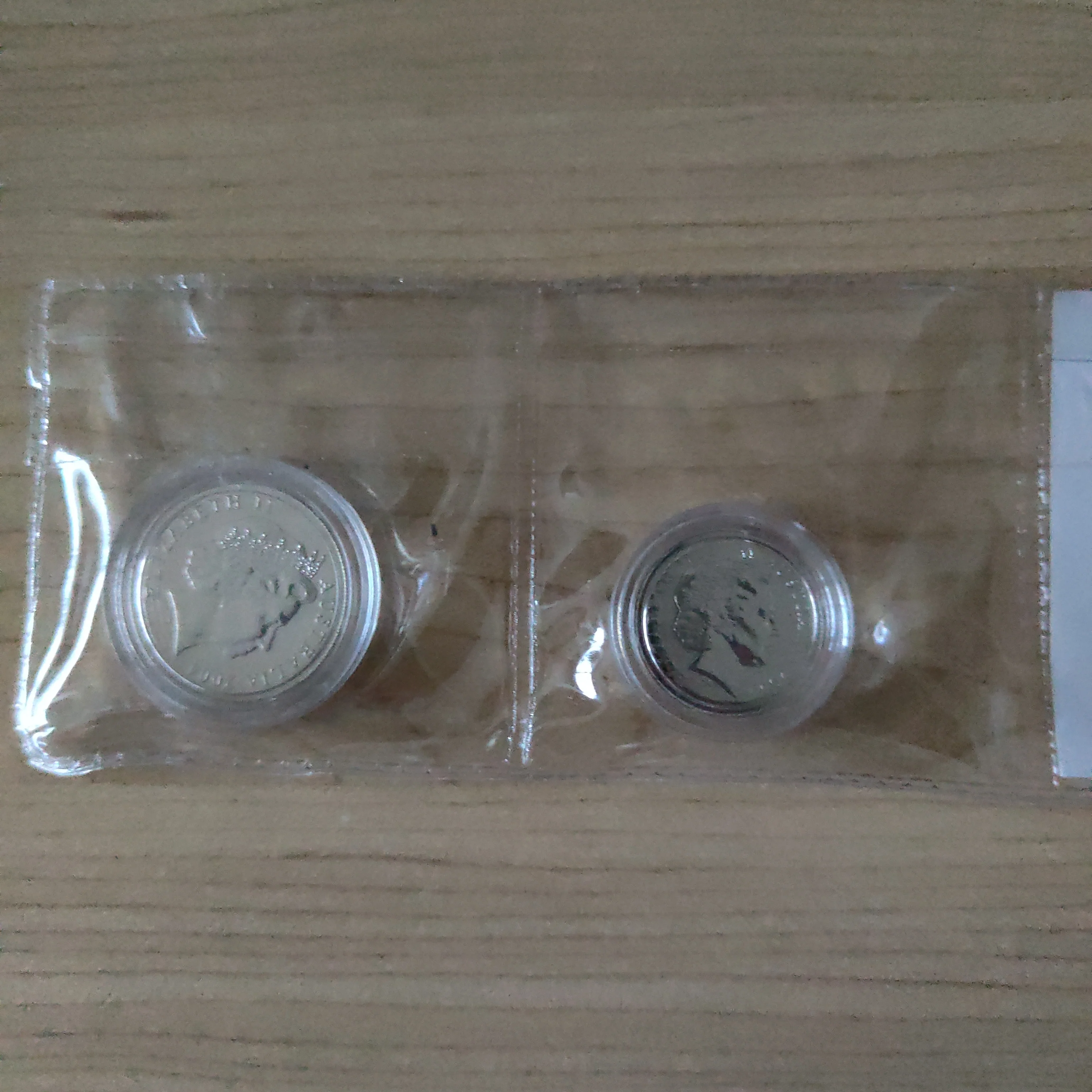 2004 Australian Uncirculated Pair Ten Cents 10c Five Cents 5c Uncirculated Specimen Pair - Image 2
