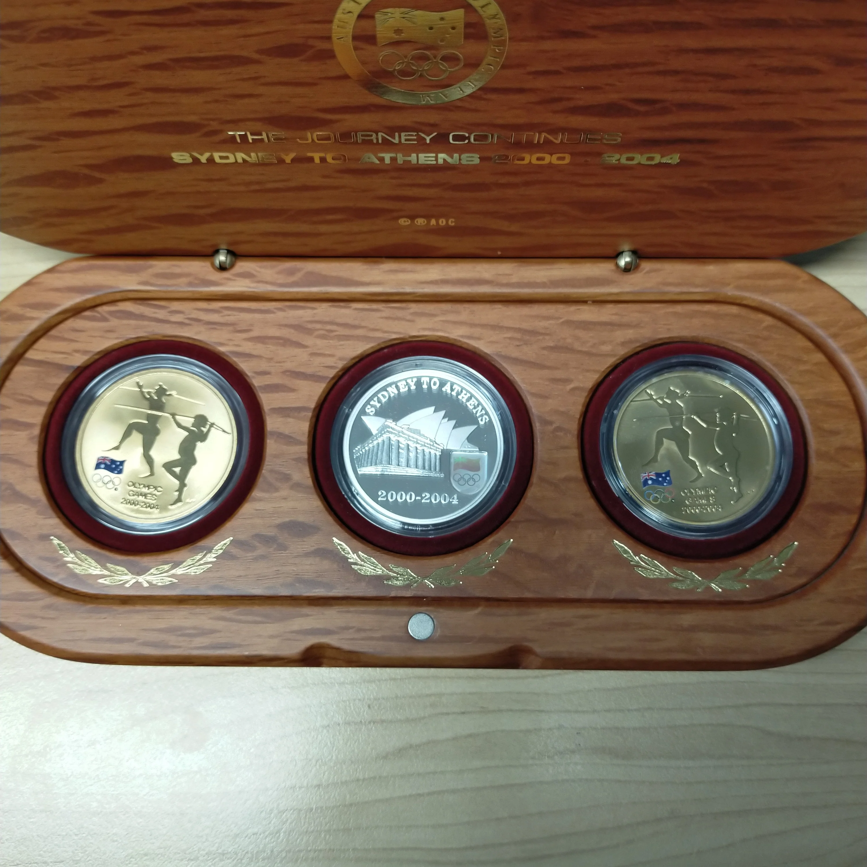 Australia 2004 The Journey Continues Sydney To Athens Three Coin Set - Image 2