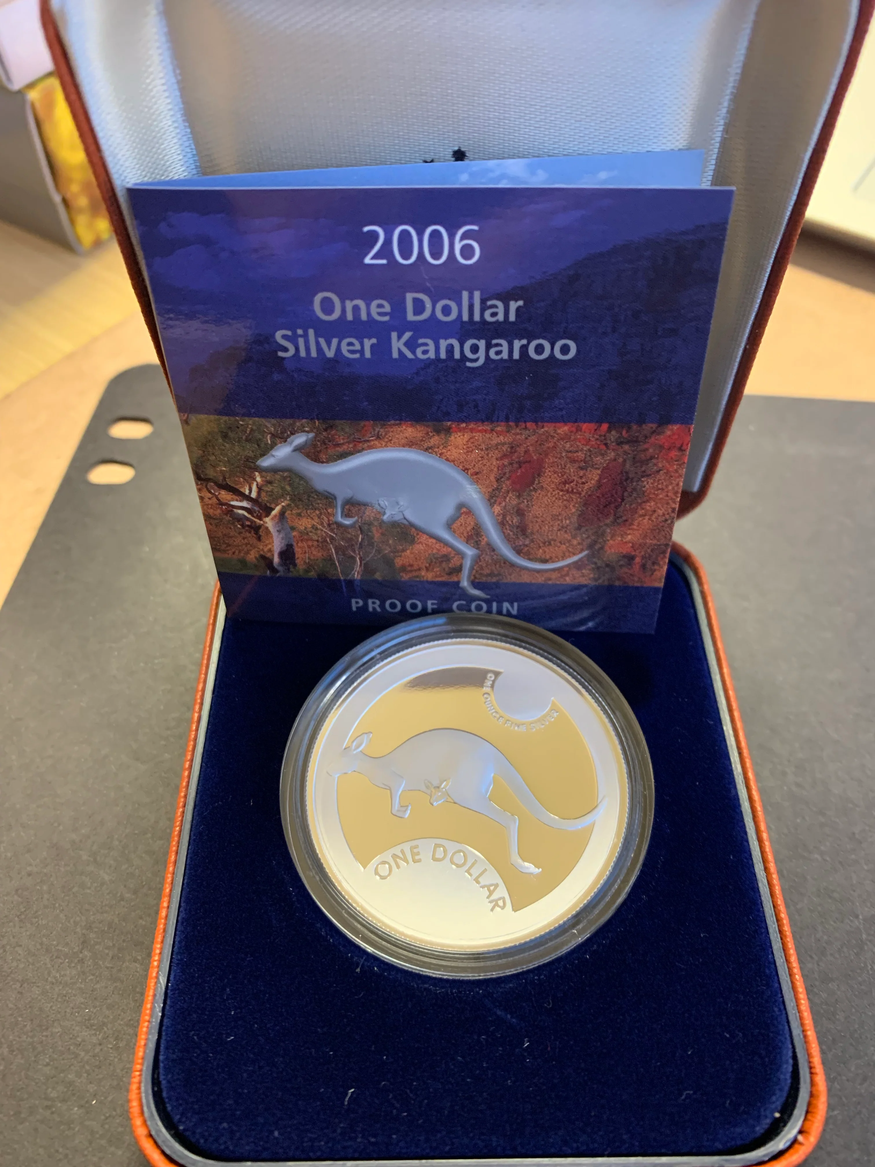 Australia 2006 Royal Australian Mint  $1 Kangaroo Silver Proof Coin - Image 4