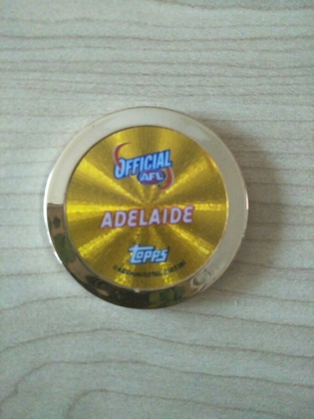 2007 AFL Topps Chipz Gold Team Logo Adelaide Crows RARE - Image 2