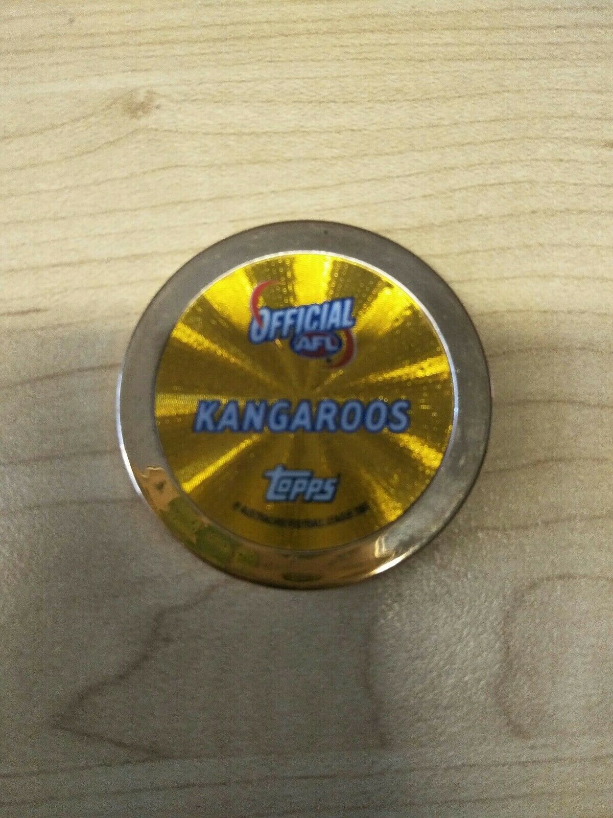 2007 AFL Topps Chipz Gold Team Logo North Melbourne Kangaroos RARE - Image 2
