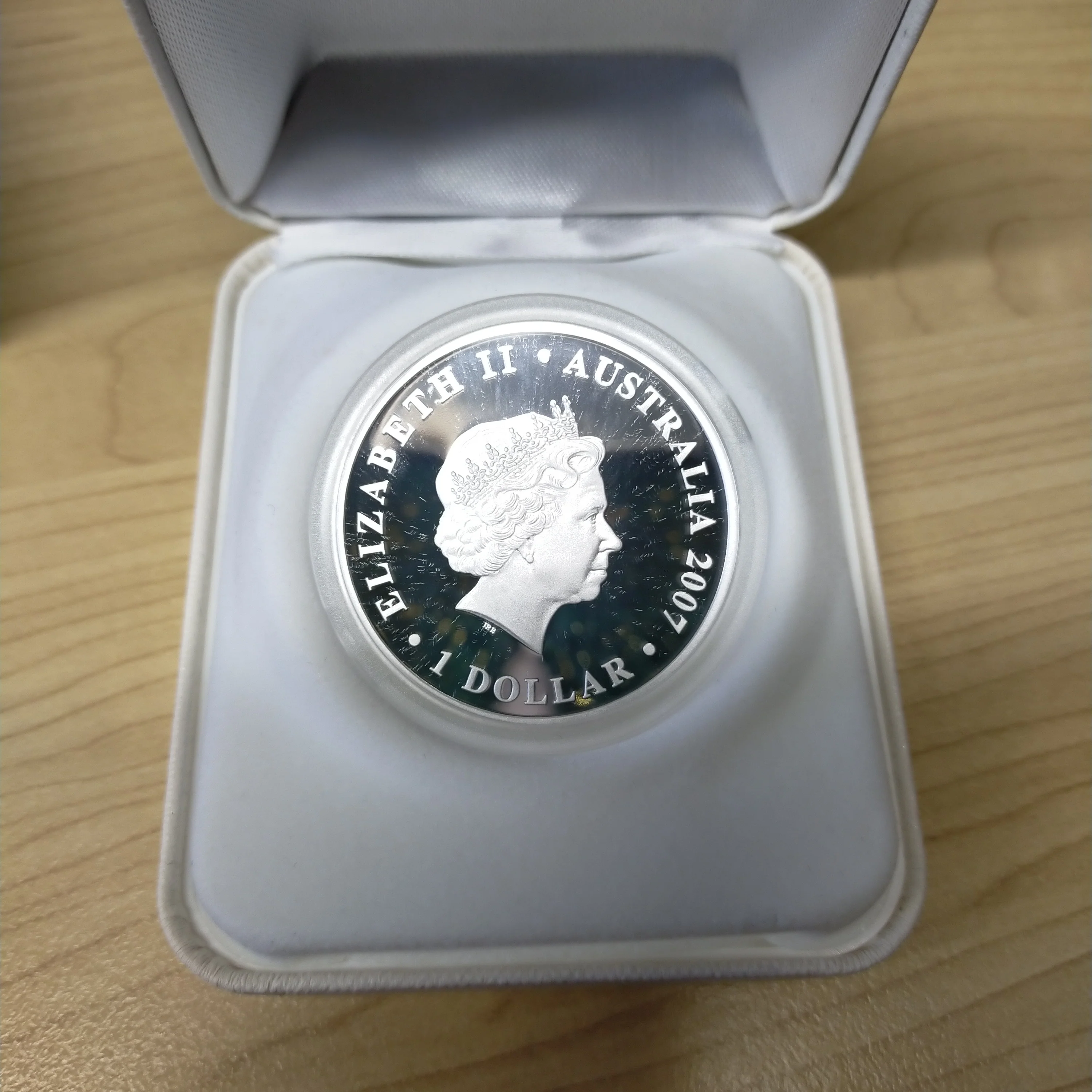 Australia 2007 Perth Mint  One dollar $1 Diamond Wedding Anniversary HM Queen Elizabeth II and HRH Duke of Edinburgh 1oz Silver Proof Coin - Image 3