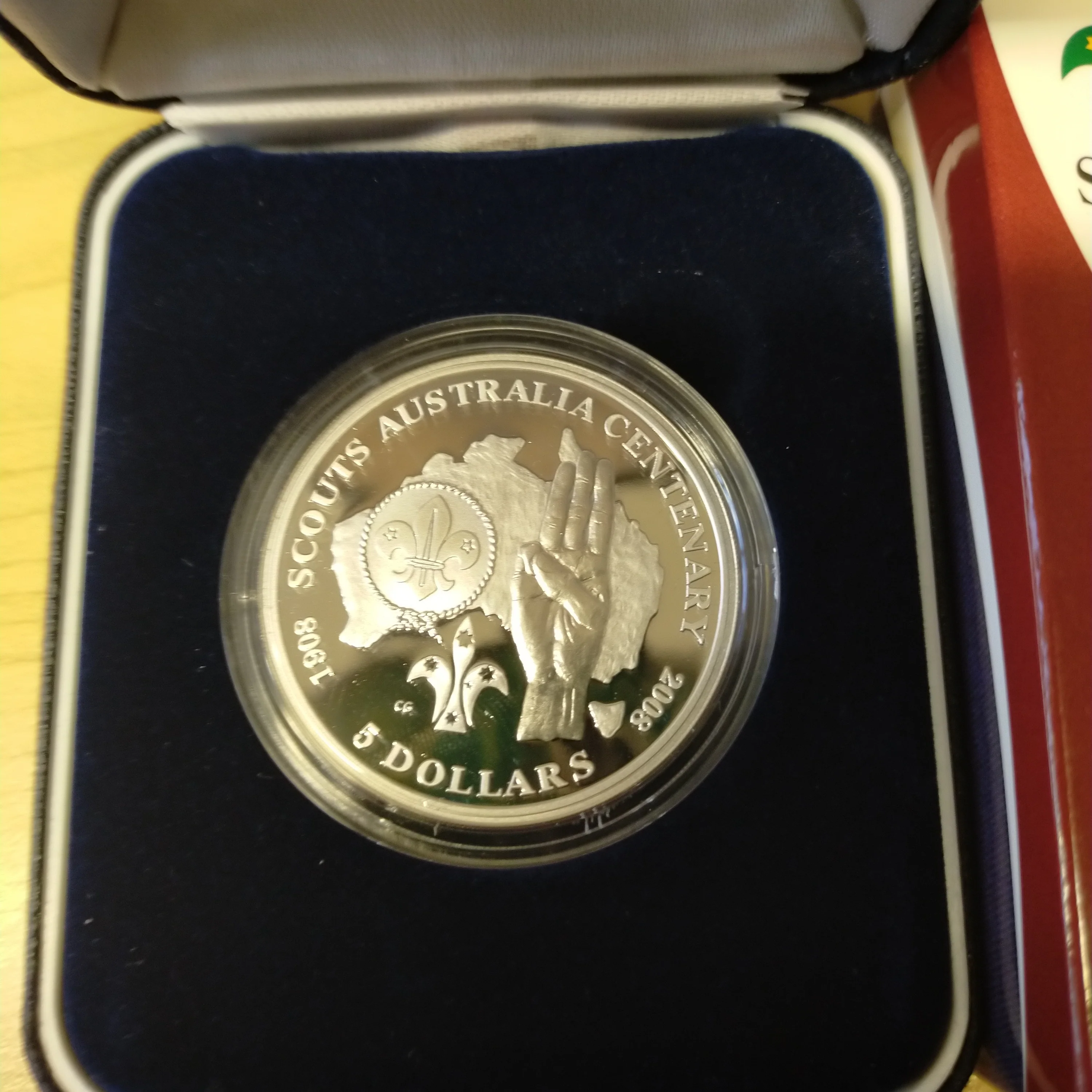 Australia 2008 Royal Australian Mint $5 Centenary of Scouts Australia .999 Silver Proof Coin - Image 2