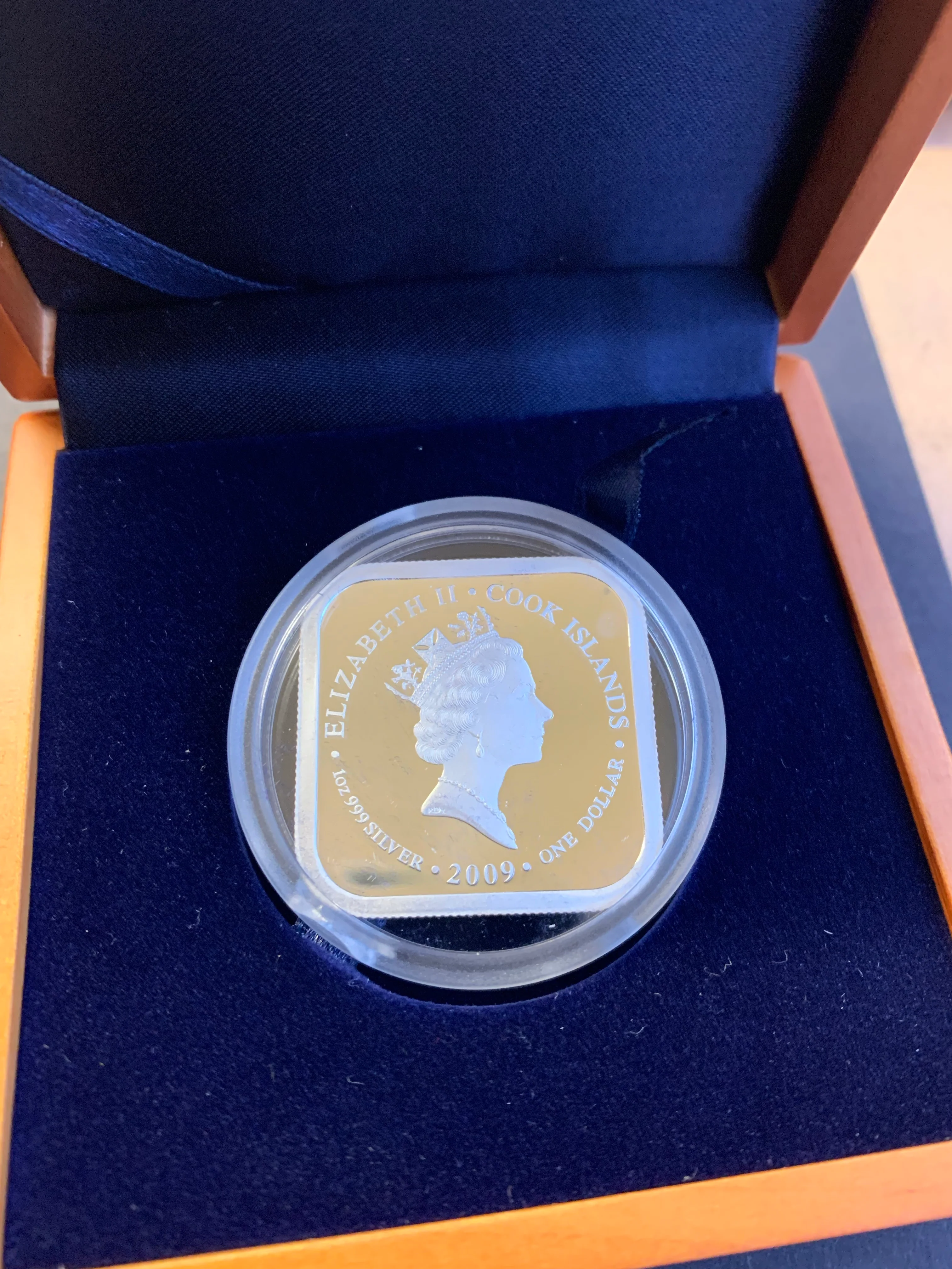 Cook Islands Australia 2009 Perth Mint "Cooks' Cottage" Coloured $1 1oz .999 Proof Silver Coin - Image 2