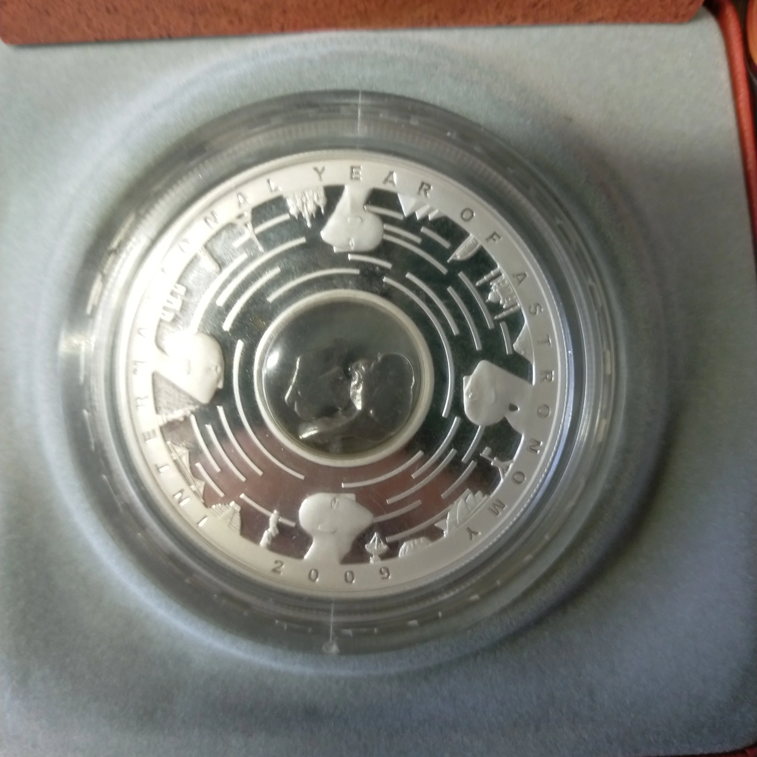 2009 Royal Australian Mint $5 International Year of Astronomy Meteorite Silver Proof Coin - Image 2