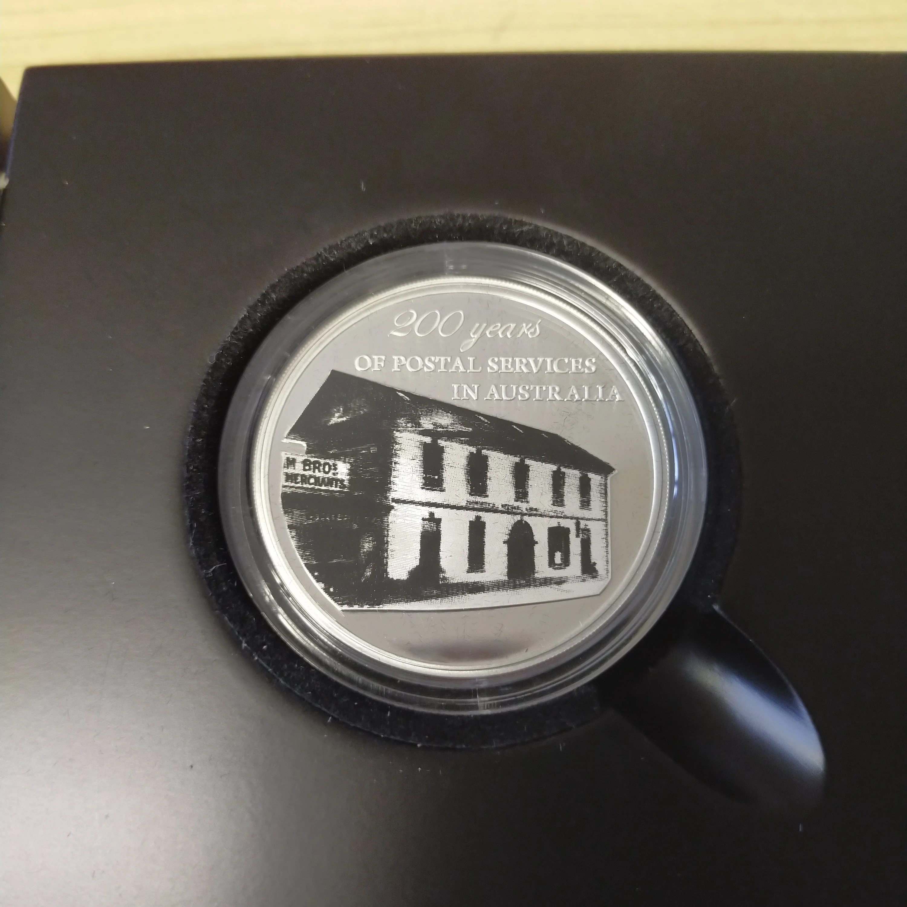Australia 2009 Royal Australian Mint $5 Celebrating 200 Years Australia Post 1oz Proof Silver Coin and Uncirculated Coin Set - Image 3