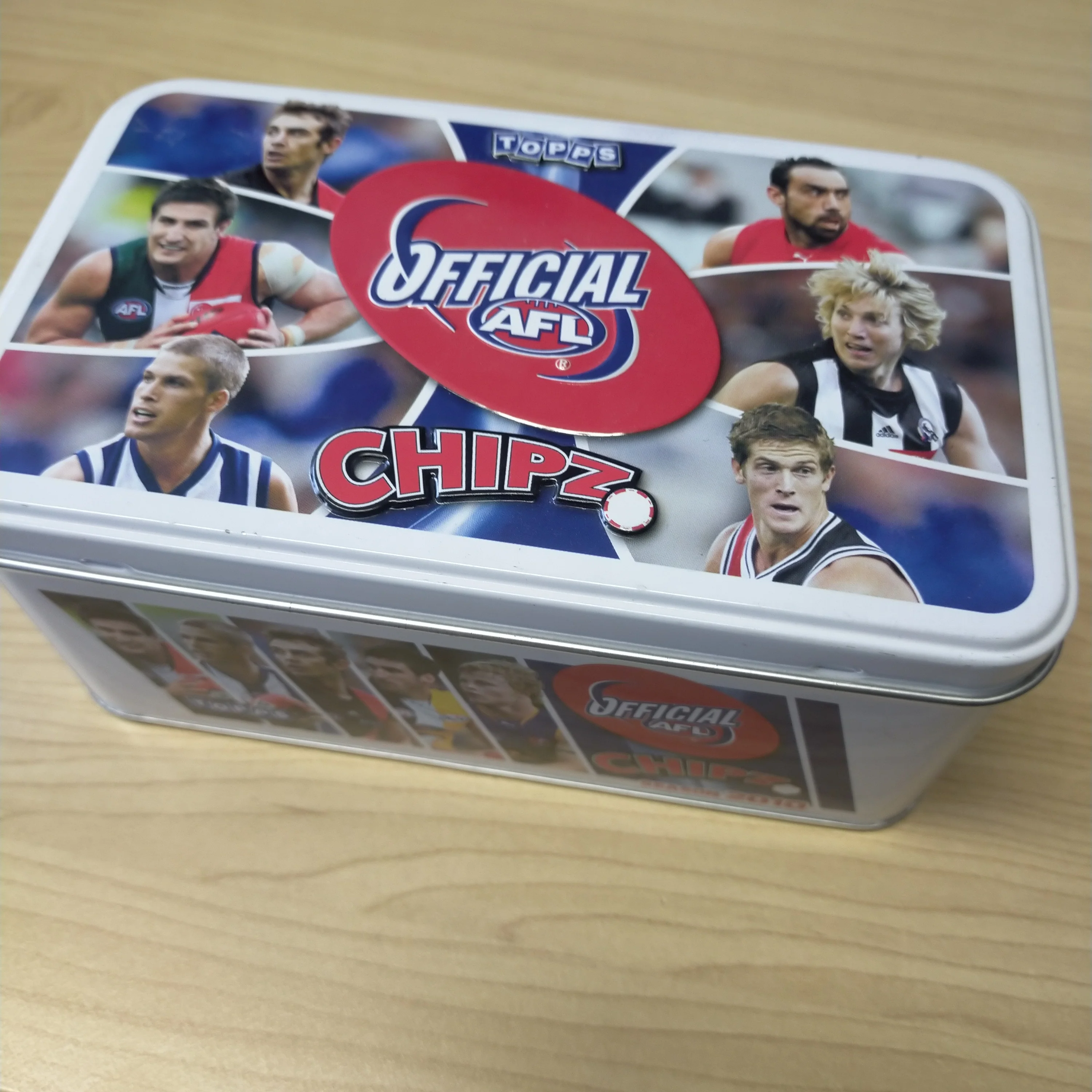 2010 AFL Topps Chipz Tin With 18 Chipz Including Gold Brendan Fevola - Image 2