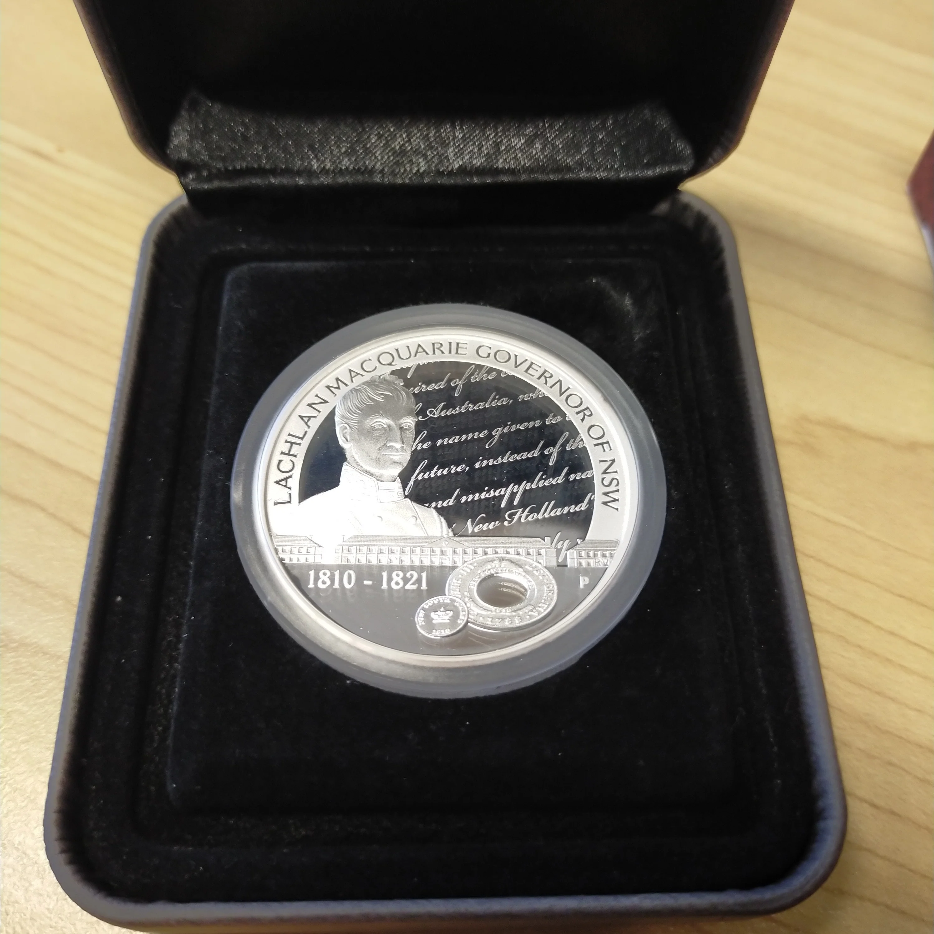 Australia 2010 Perth Mint Lachlan Macquarie Governor of NSW 1oz $1 Silver Proof Coin - Image 2