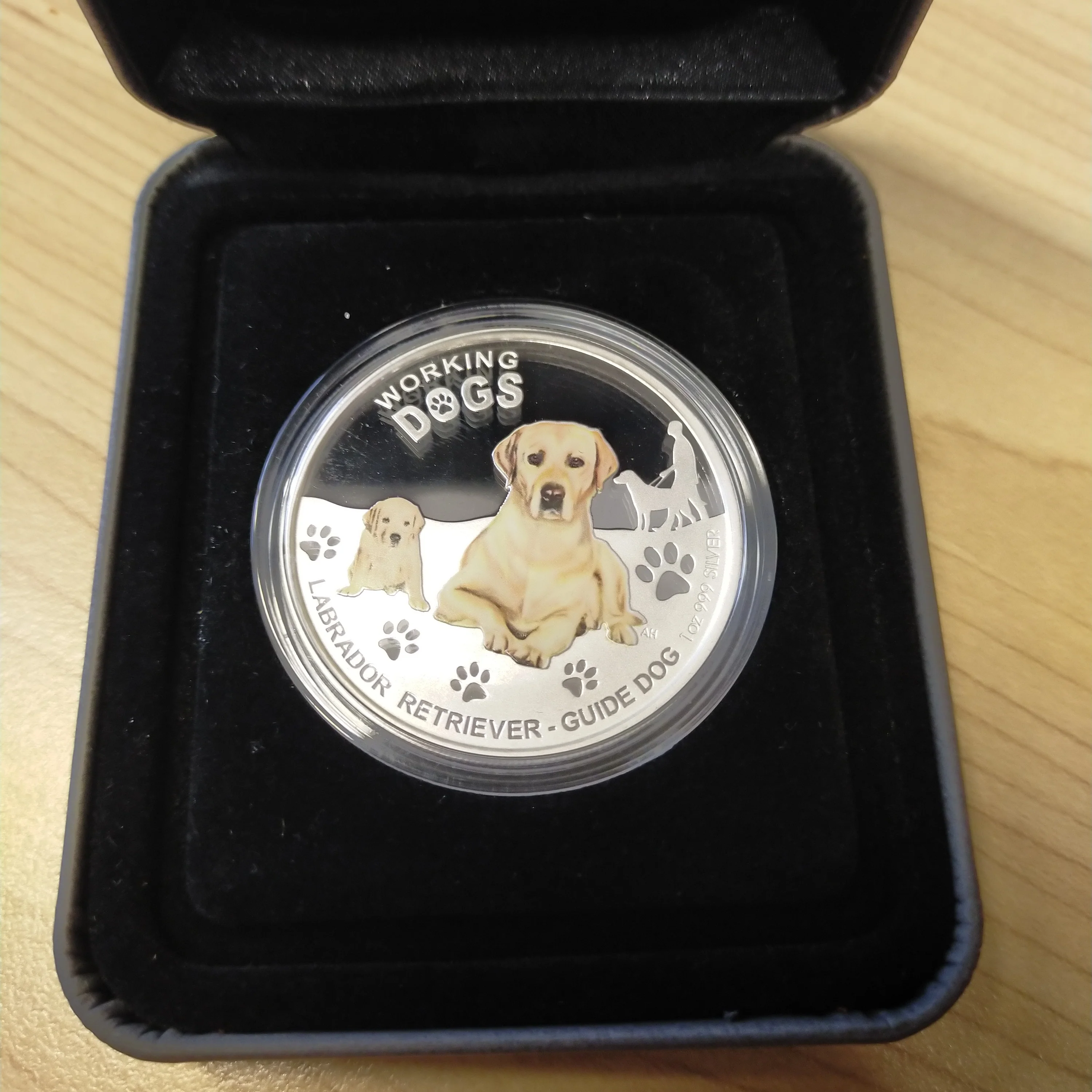 Tuvalu 2010 Perth Mint $1 Working Dogs Labrador Retriever 1oz Silver Proof Coin - Image 2