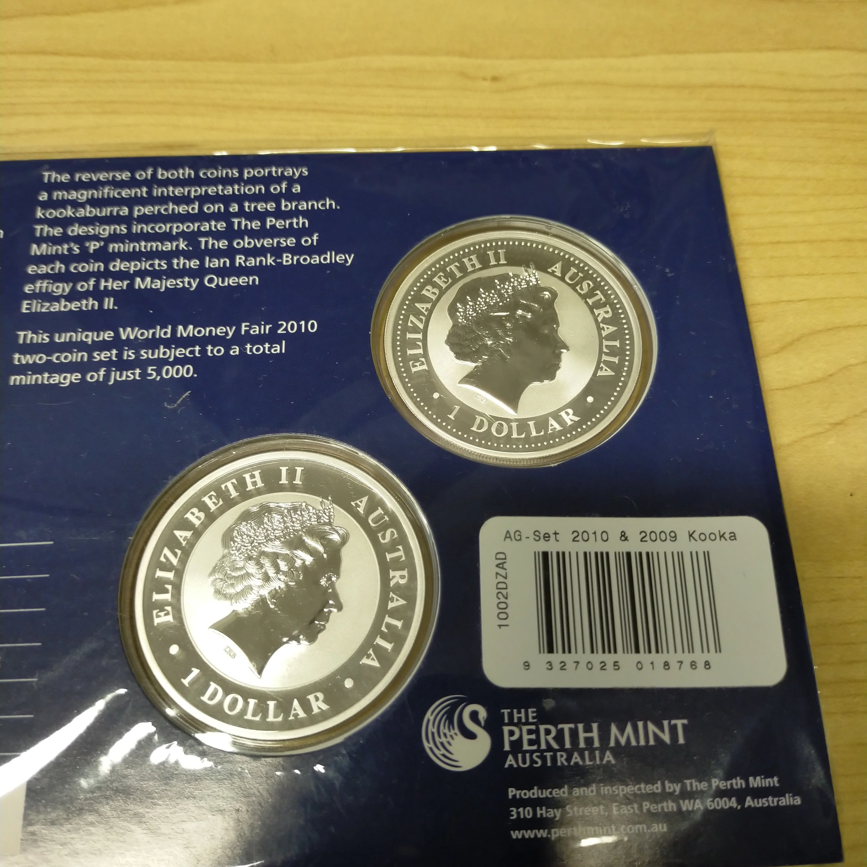 Australia 2010 Perth Mint World Money Fair Australian Kookaburra 2 x 1oz Silver Uncirculated Carded Coins - Image 3