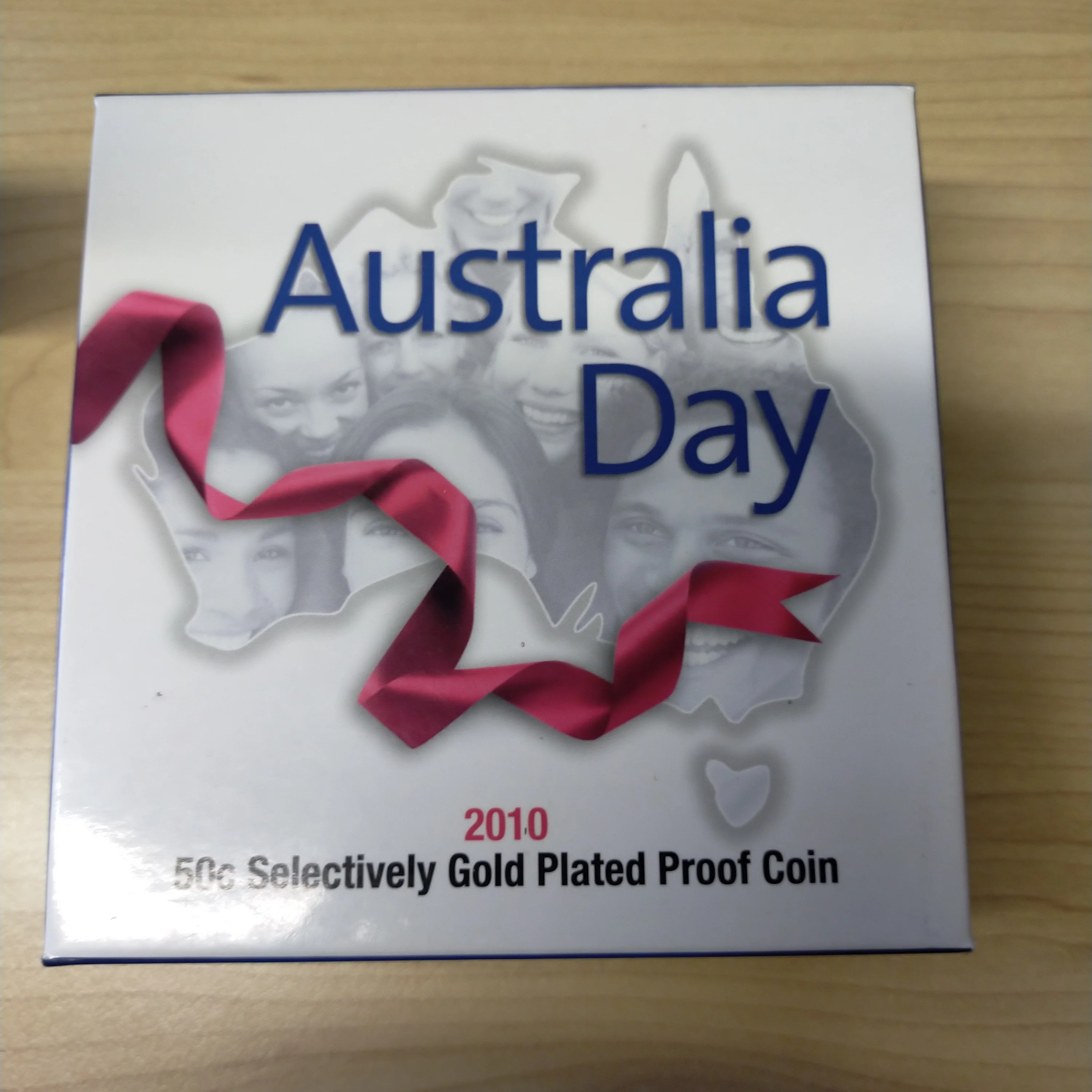 Australia 2010 Royal Australian Mint 50c Australia Day .999 Silver Proof Gold Plated Coin - Image 4