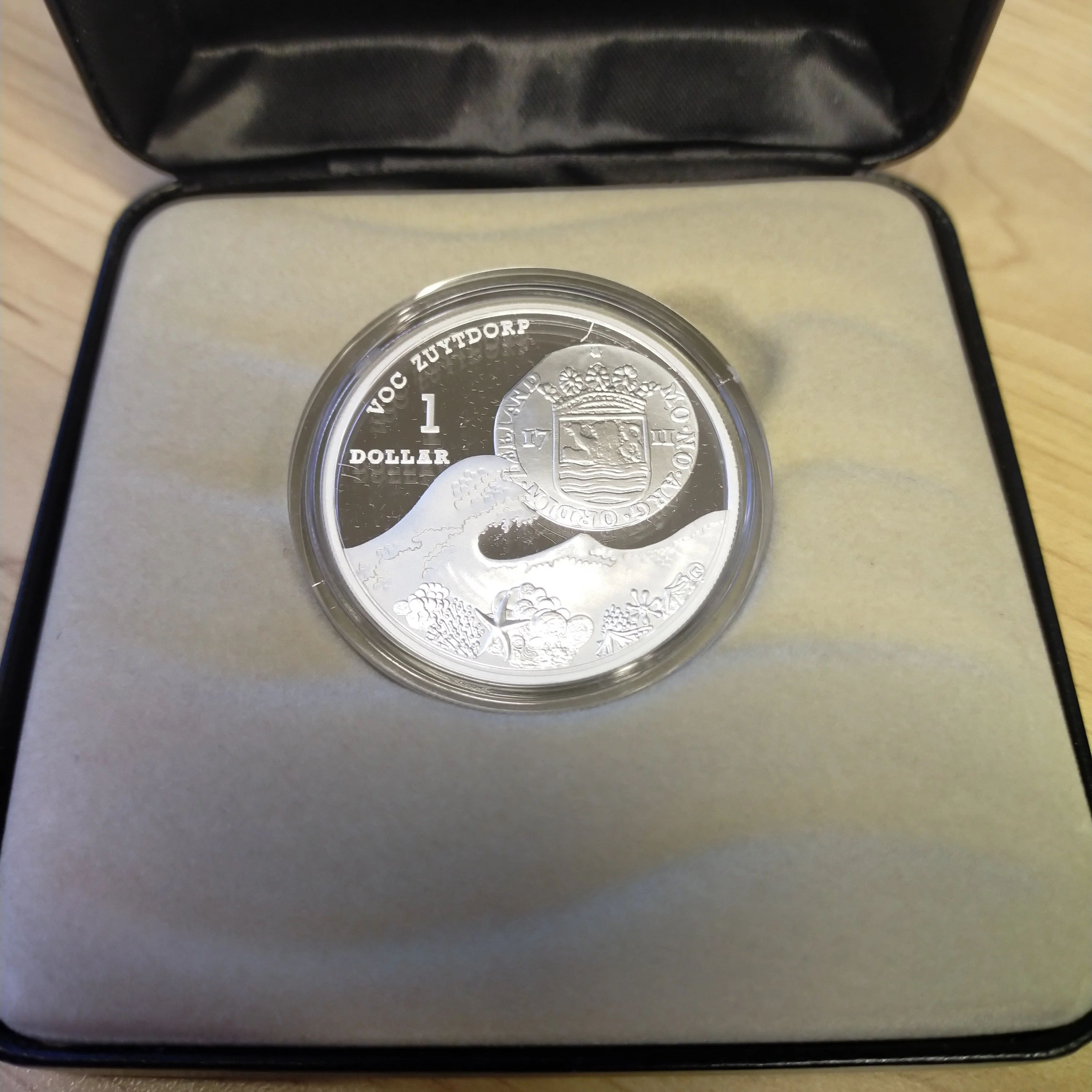 Australia 2011 Royal Australian Mint $1 Zuytdorp Shipwreck Silver Proof Coin - Image 2